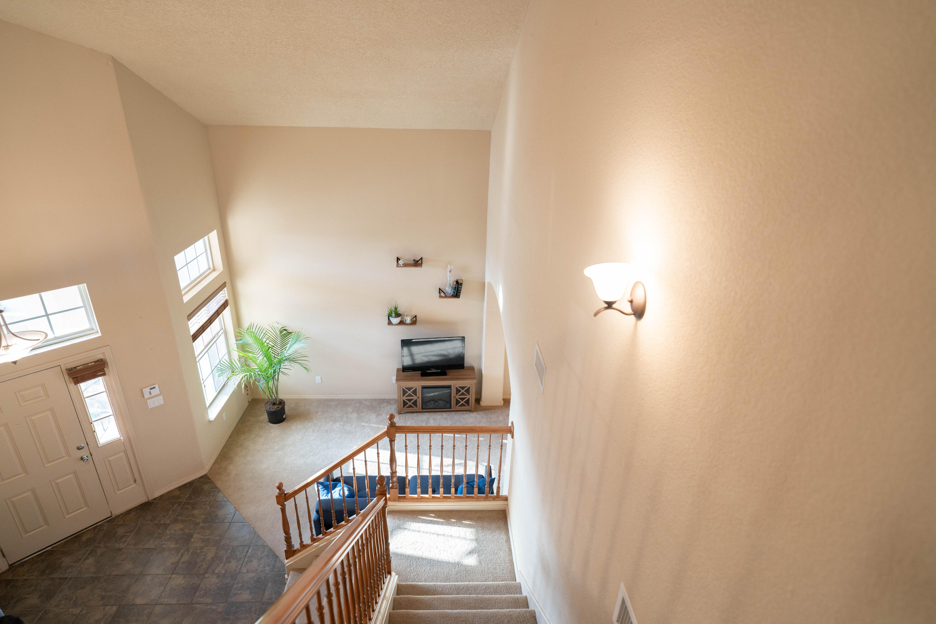1212 MIRADOR Loop NE