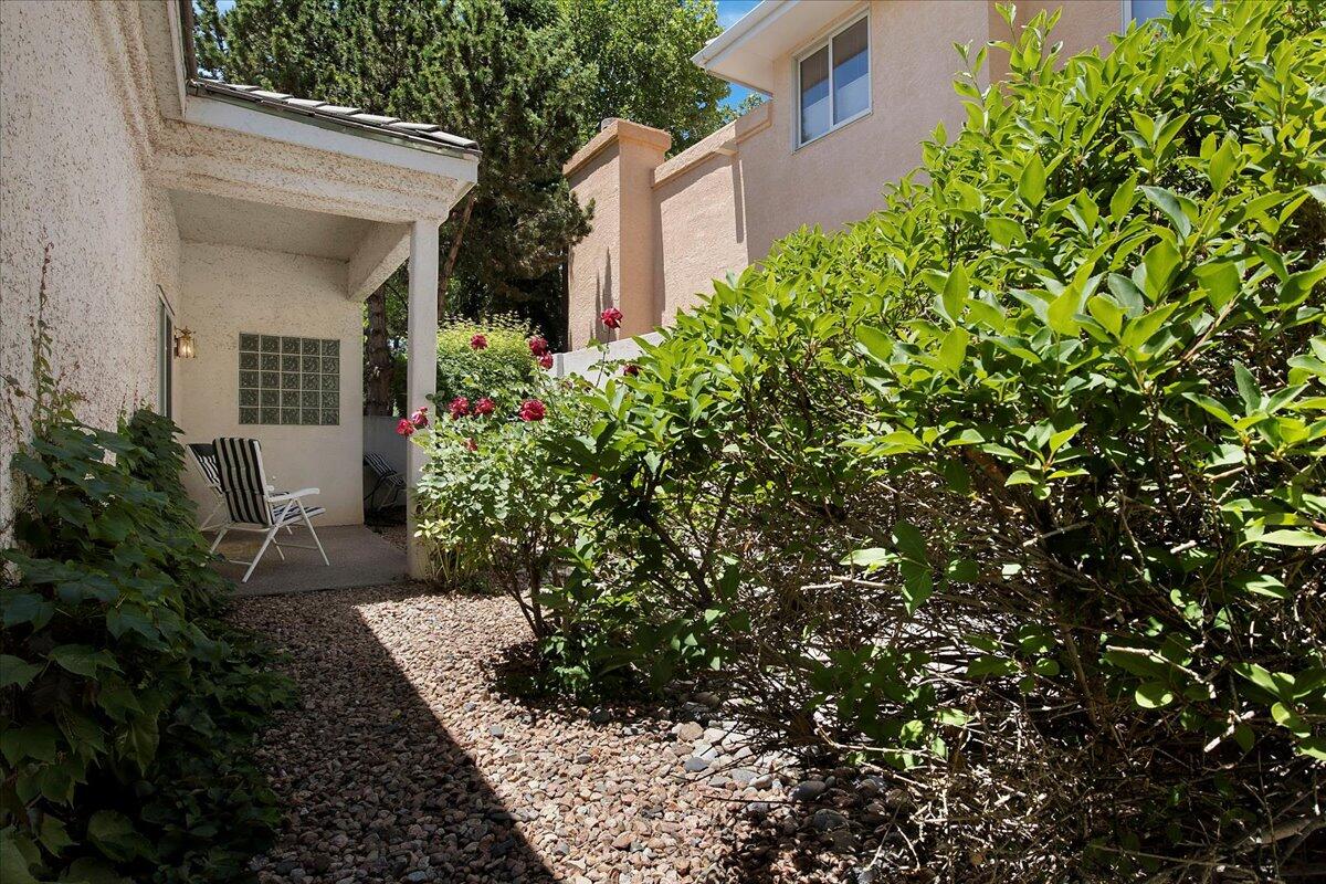 11113 COUNTRY CLUB Drive NE