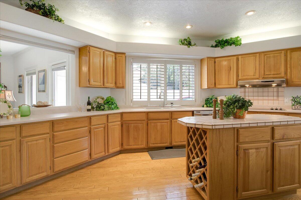 11113 COUNTRY CLUB Drive NE