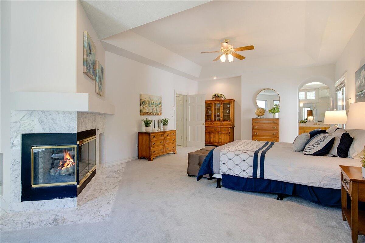 11113 COUNTRY CLUB Drive NE