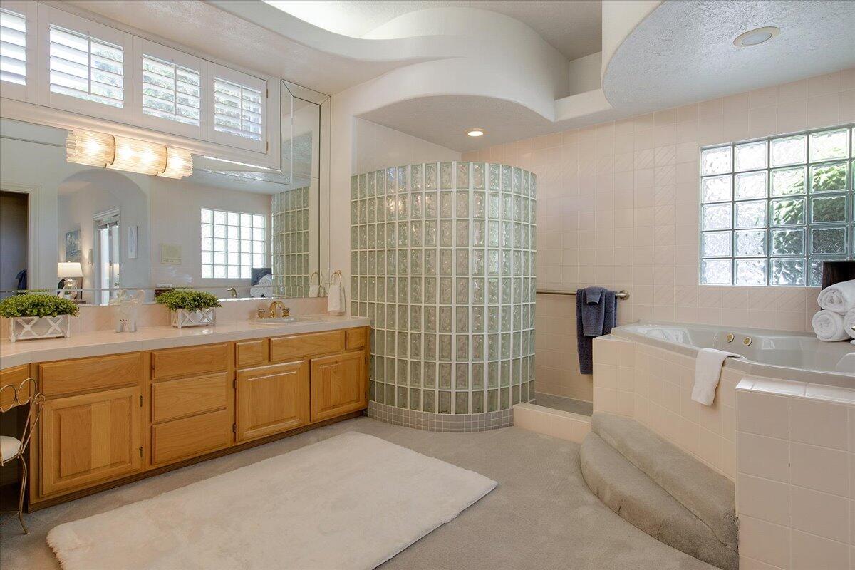 11113 COUNTRY CLUB Drive NE