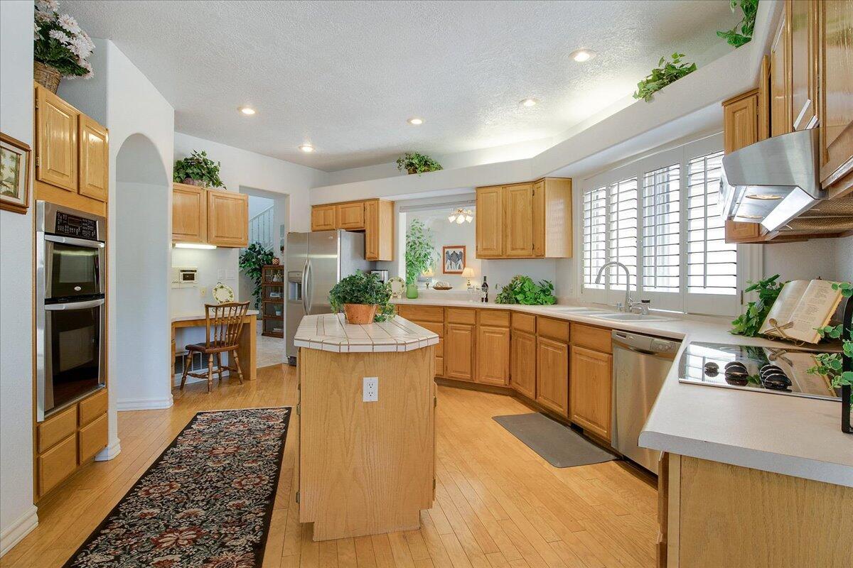 11113 COUNTRY CLUB Drive NE