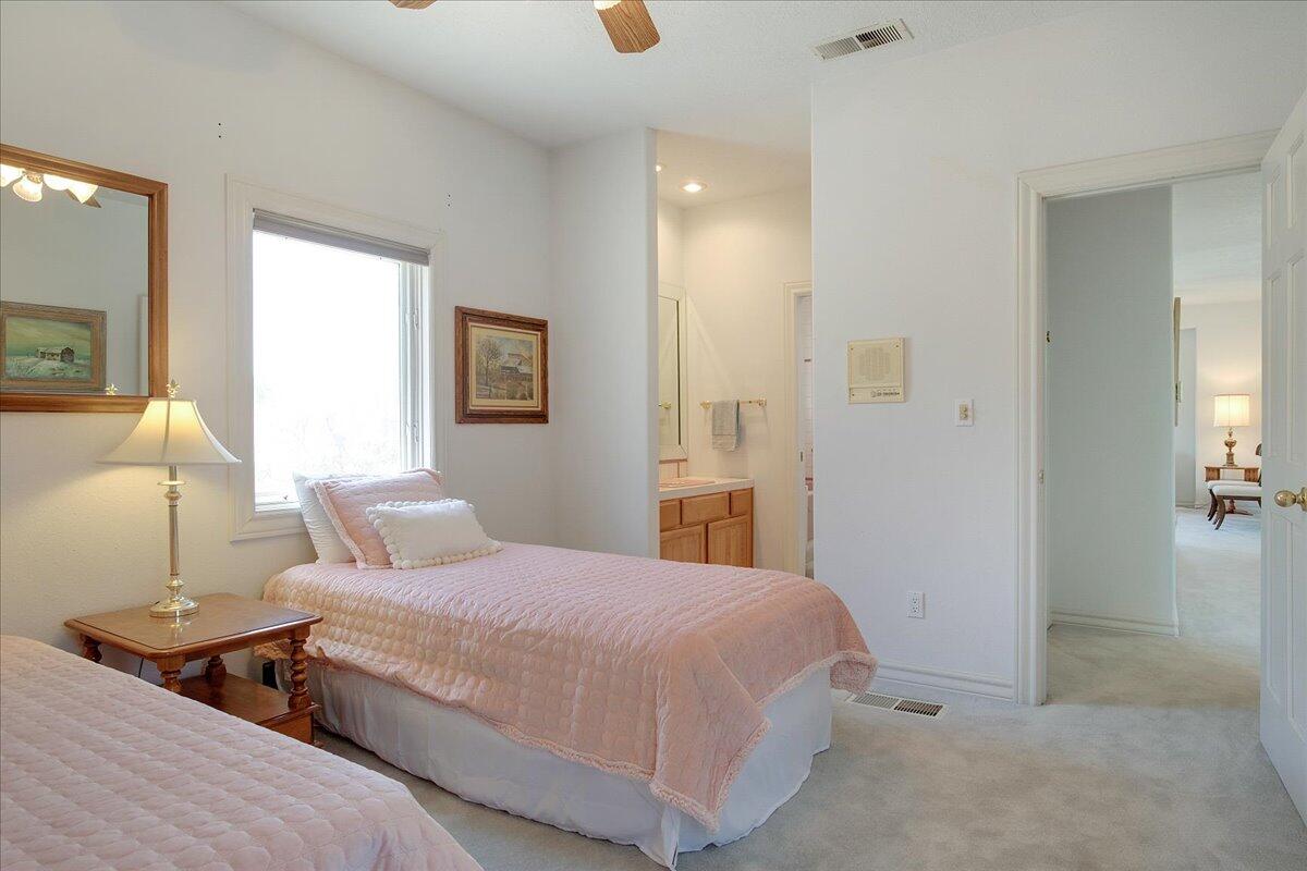 11113 COUNTRY CLUB Drive NE