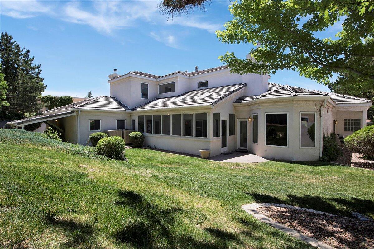 11113 COUNTRY CLUB Drive NE