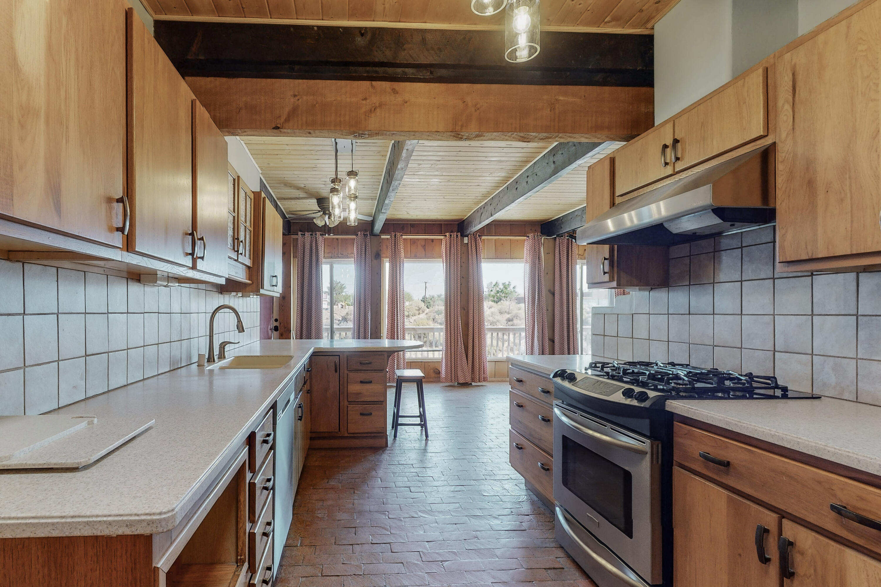 5004 NORTHERN Trail NW