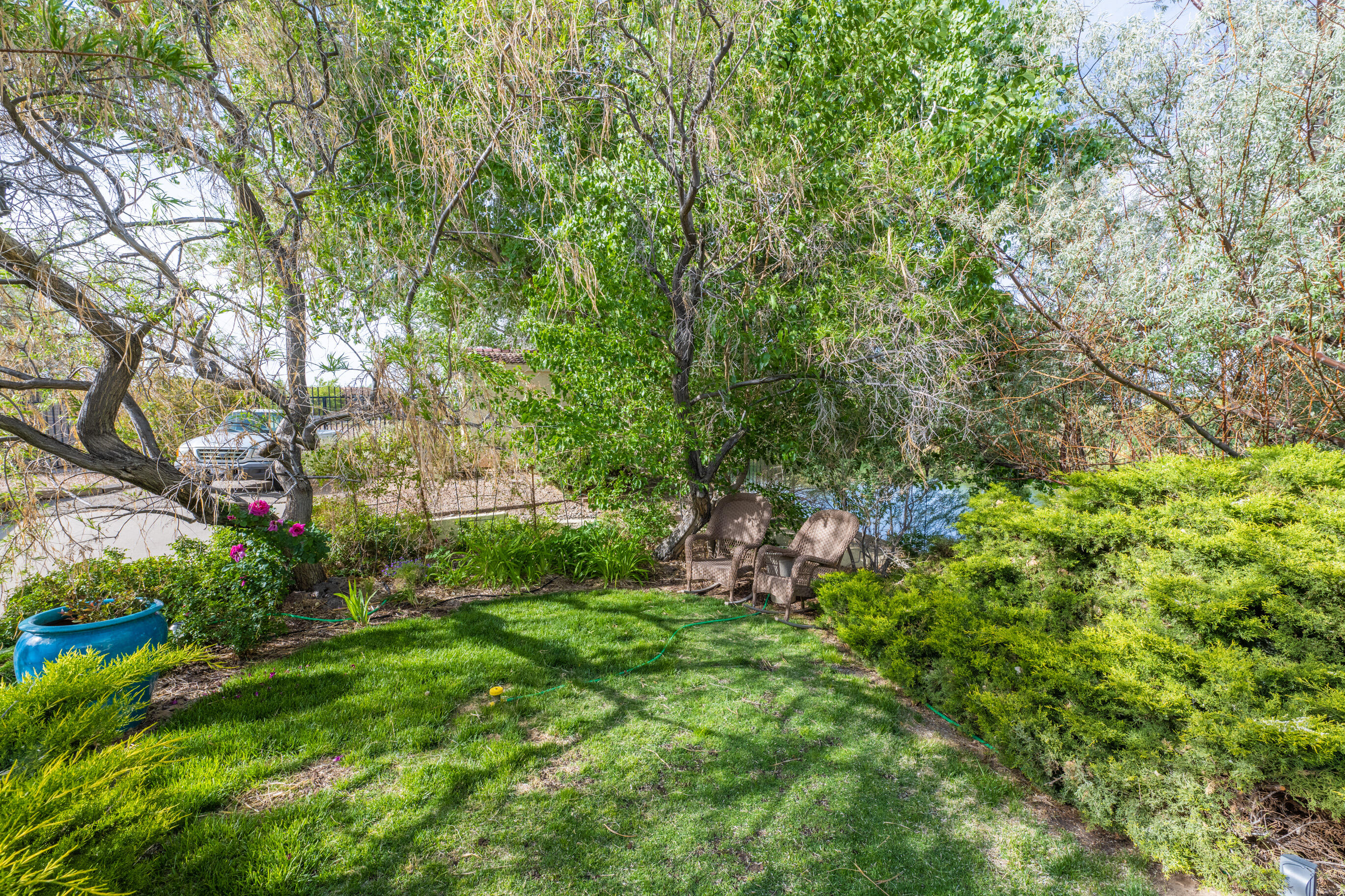 582 EASTLAKE Drive SE