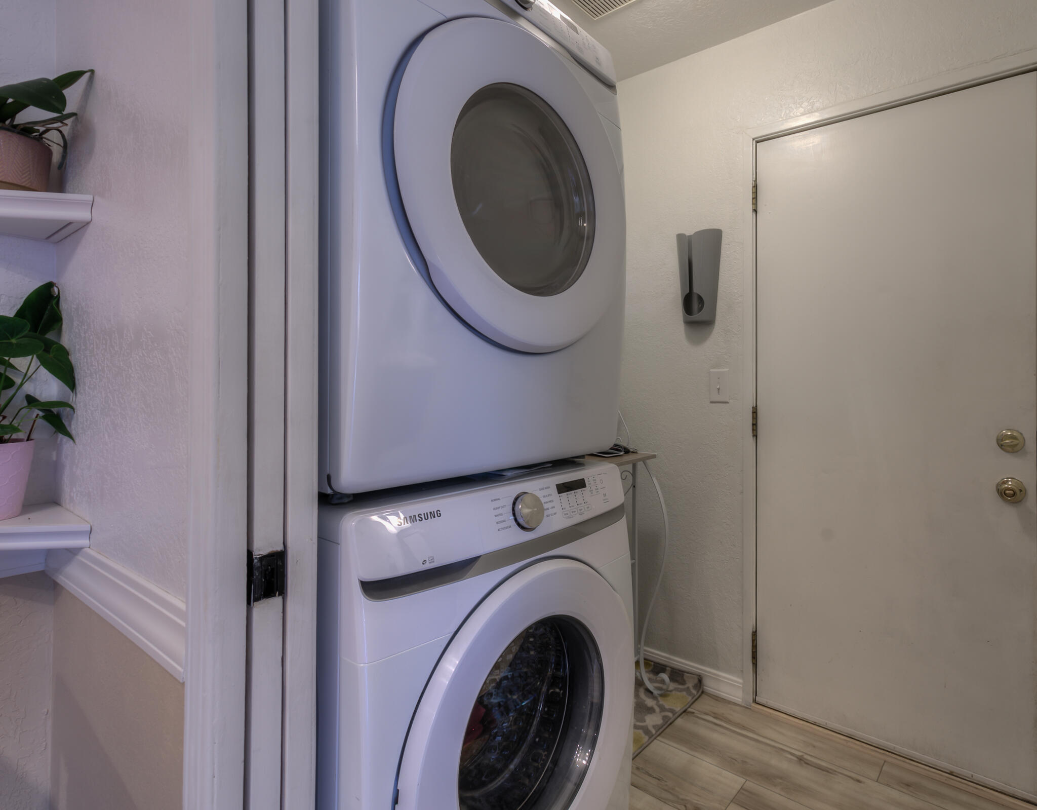 2900 VISTA DEL REY NE Unit: 24C