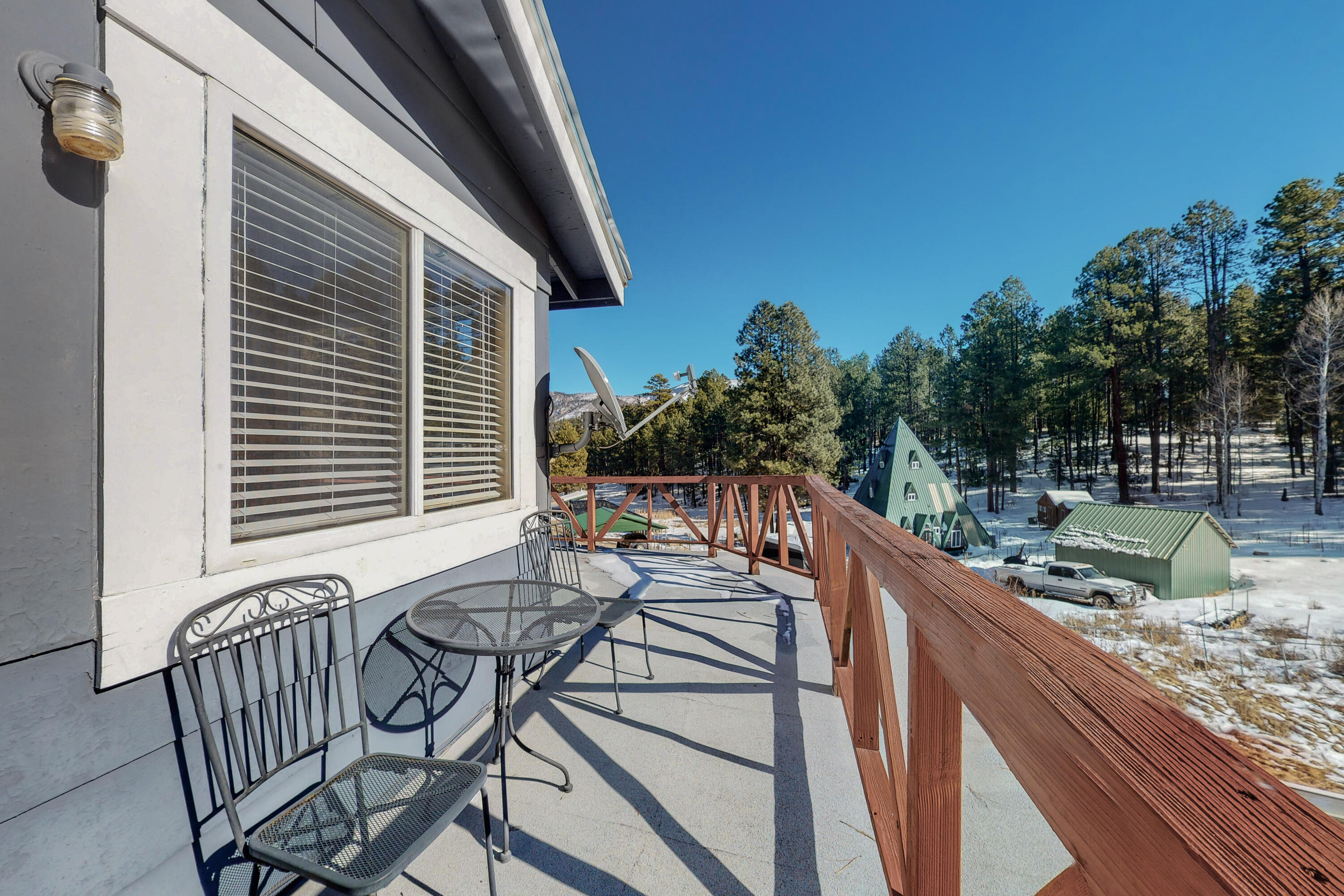 402 HIDDEN VALLEY Road