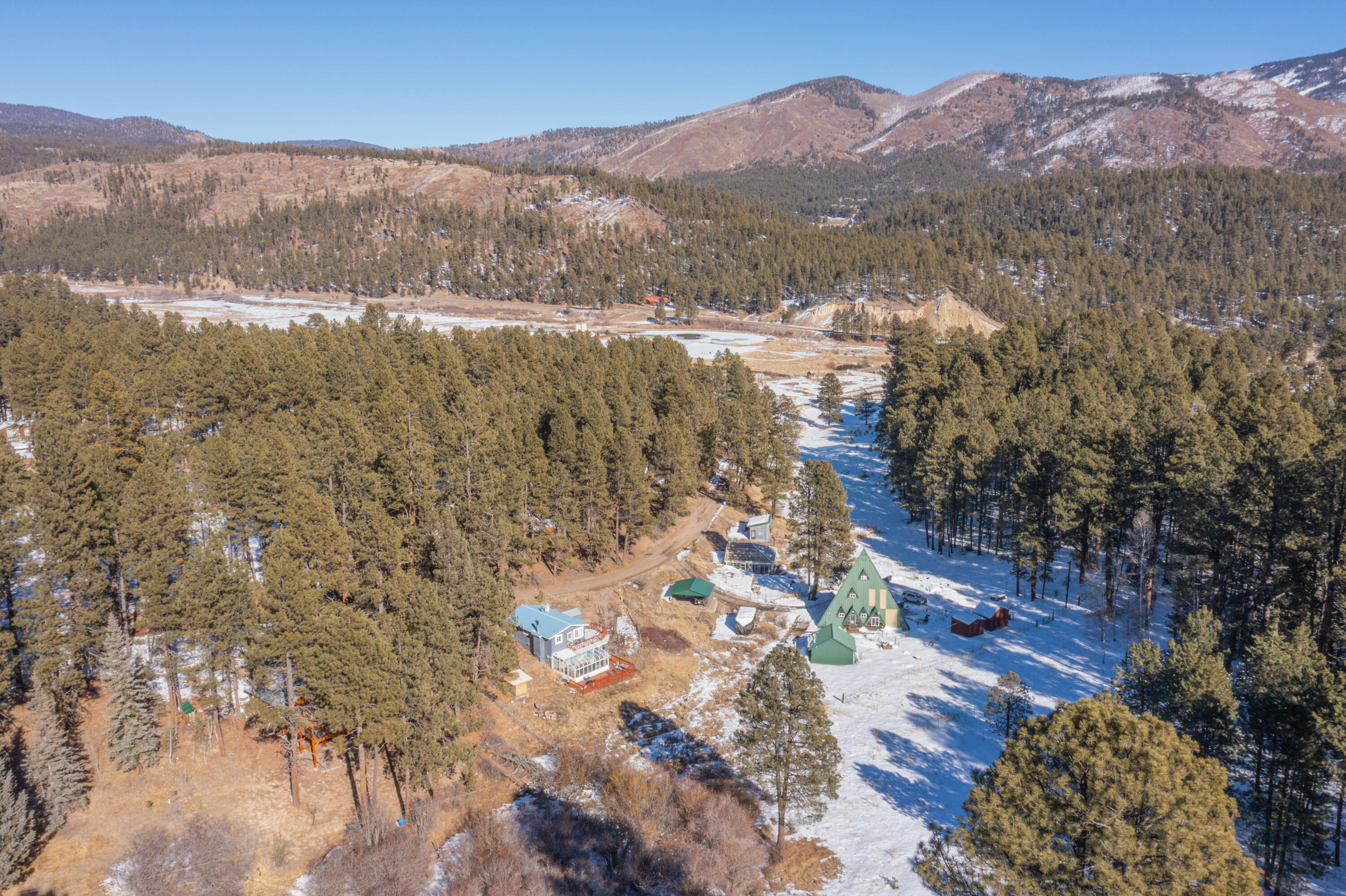 402 HIDDEN VALLEY Road