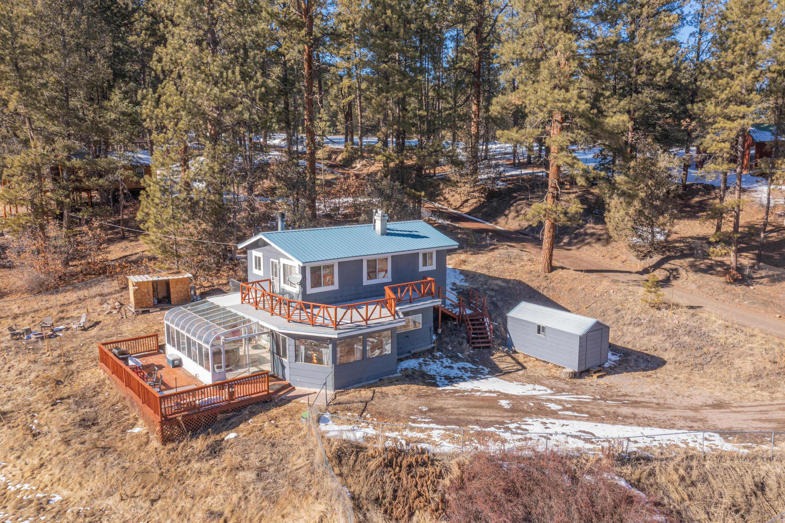 402 HIDDEN VALLEY Road