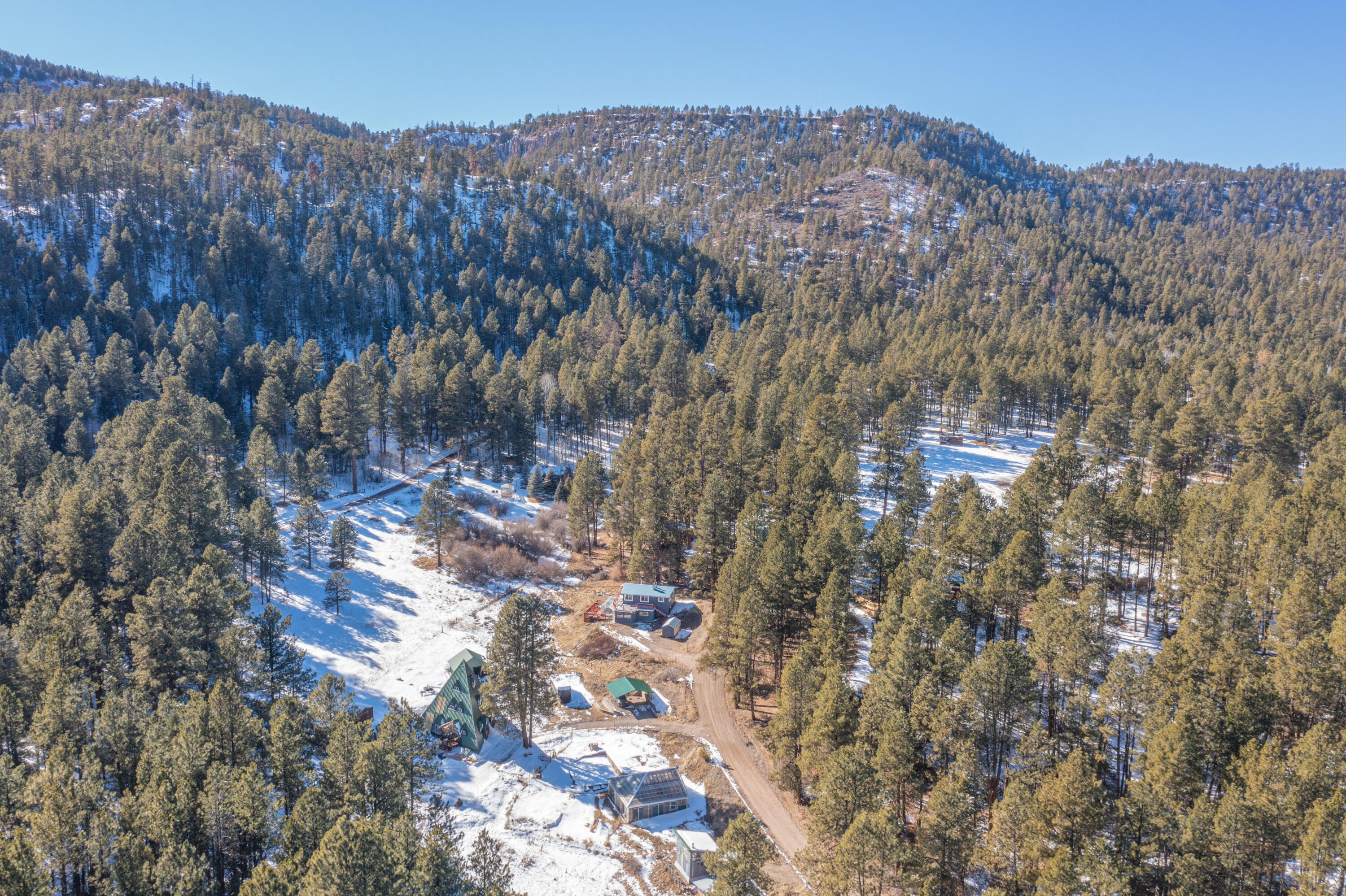 402 HIDDEN VALLEY Road