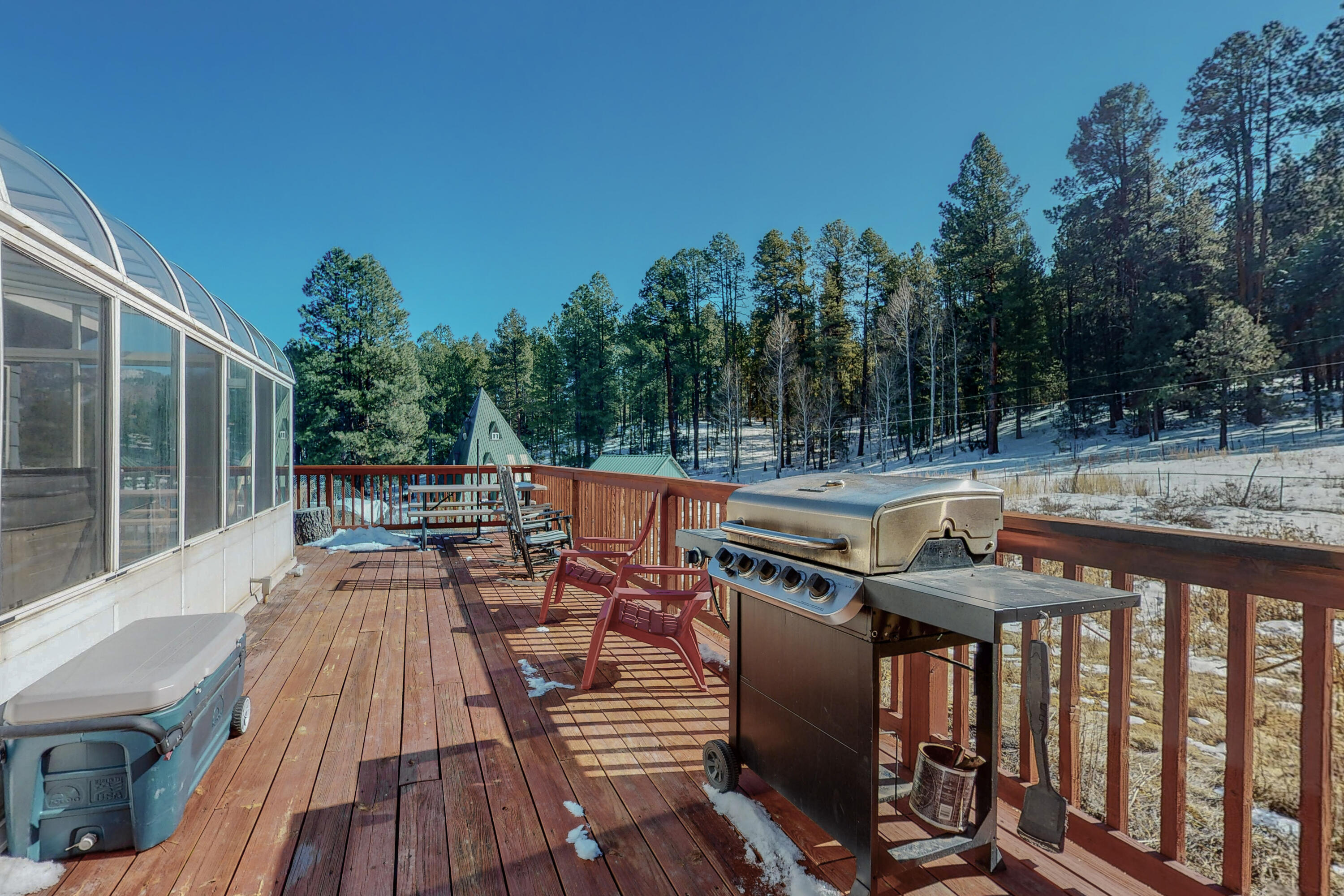 402 HIDDEN VALLEY Road