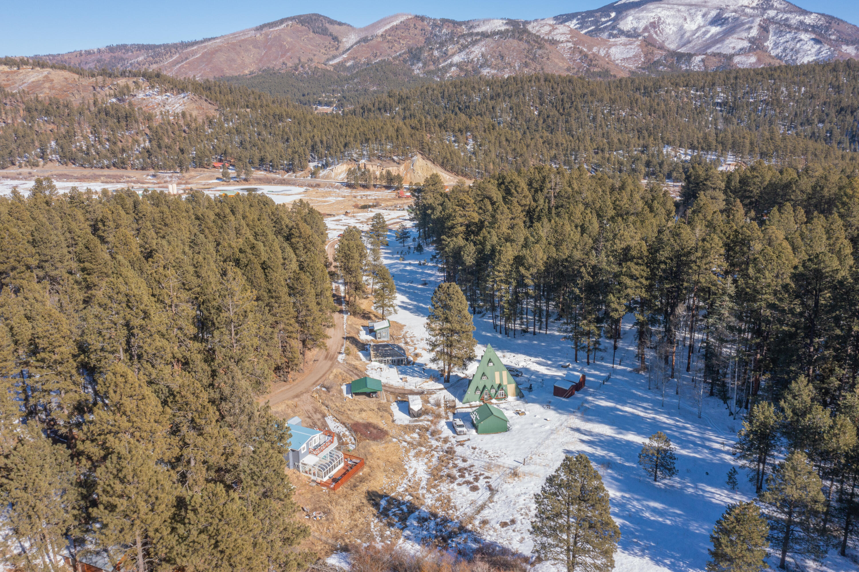 402 HIDDEN VALLEY Road