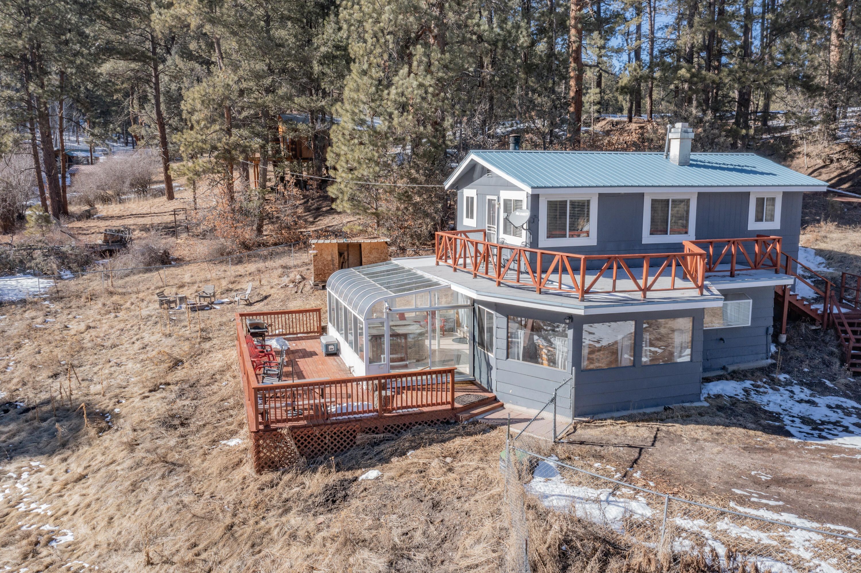 402 HIDDEN VALLEY Road