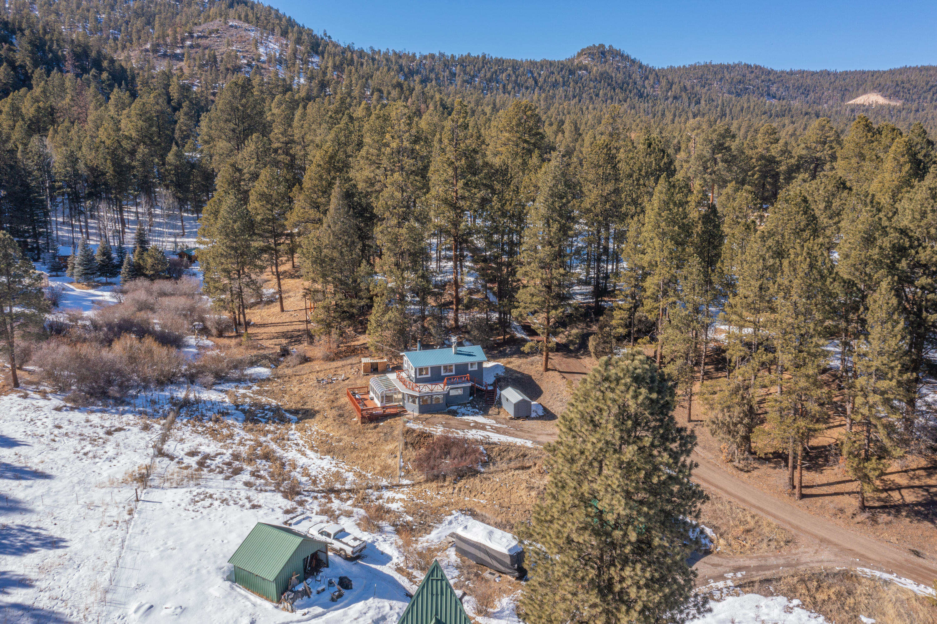 402 HIDDEN VALLEY Road
