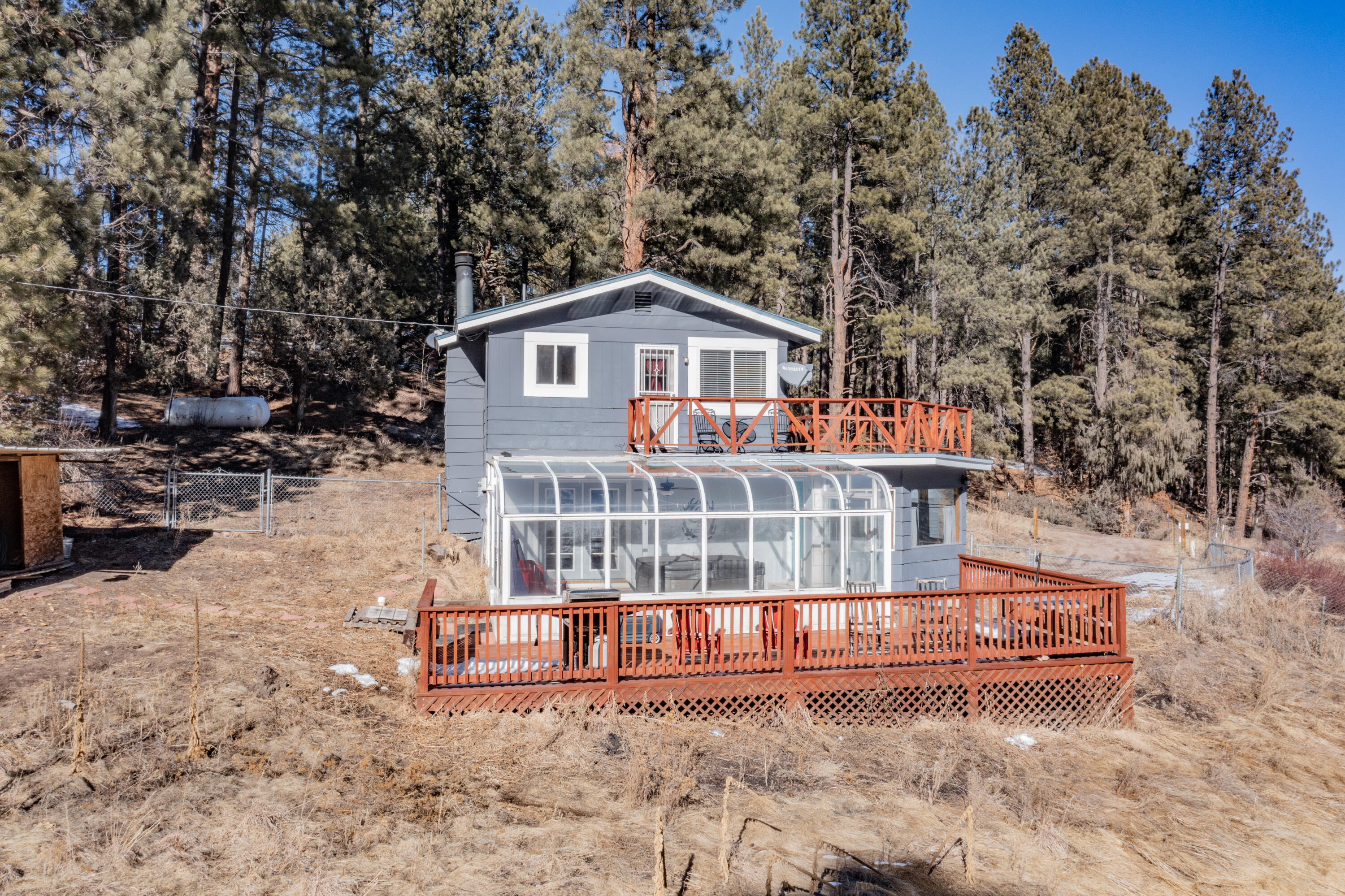 402 HIDDEN VALLEY Road
