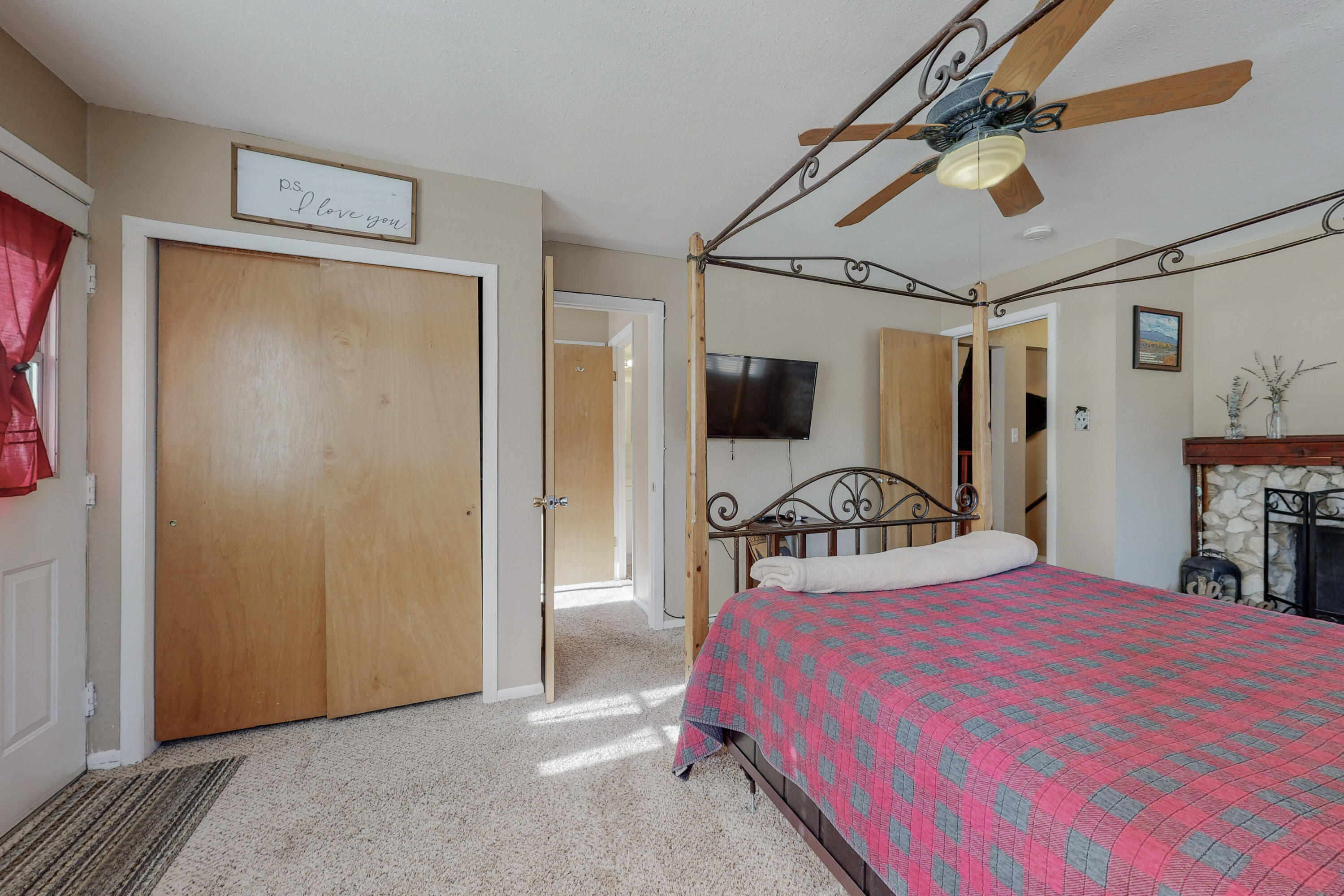 402 HIDDEN VALLEY Road