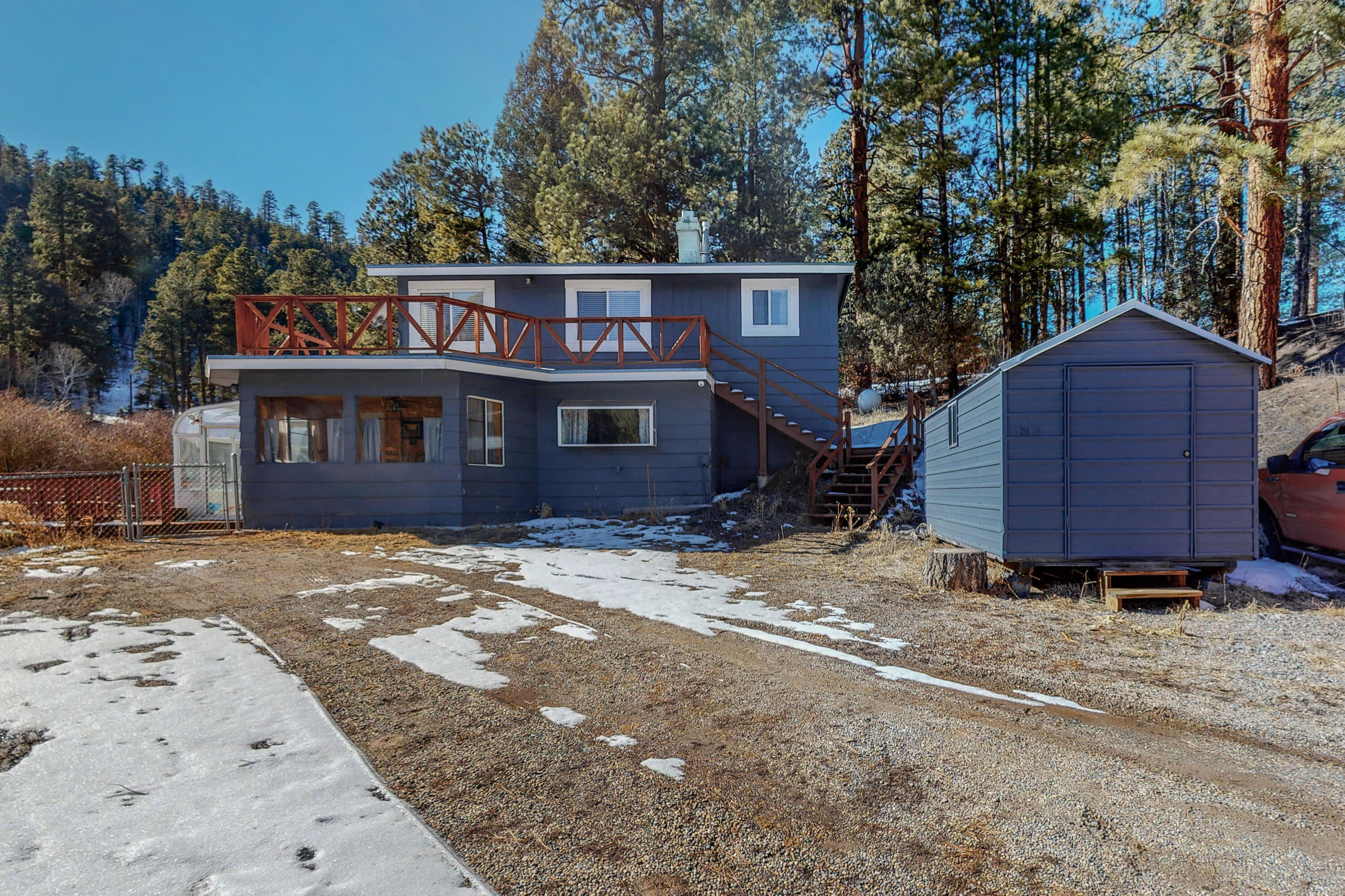 402 HIDDEN VALLEY Road