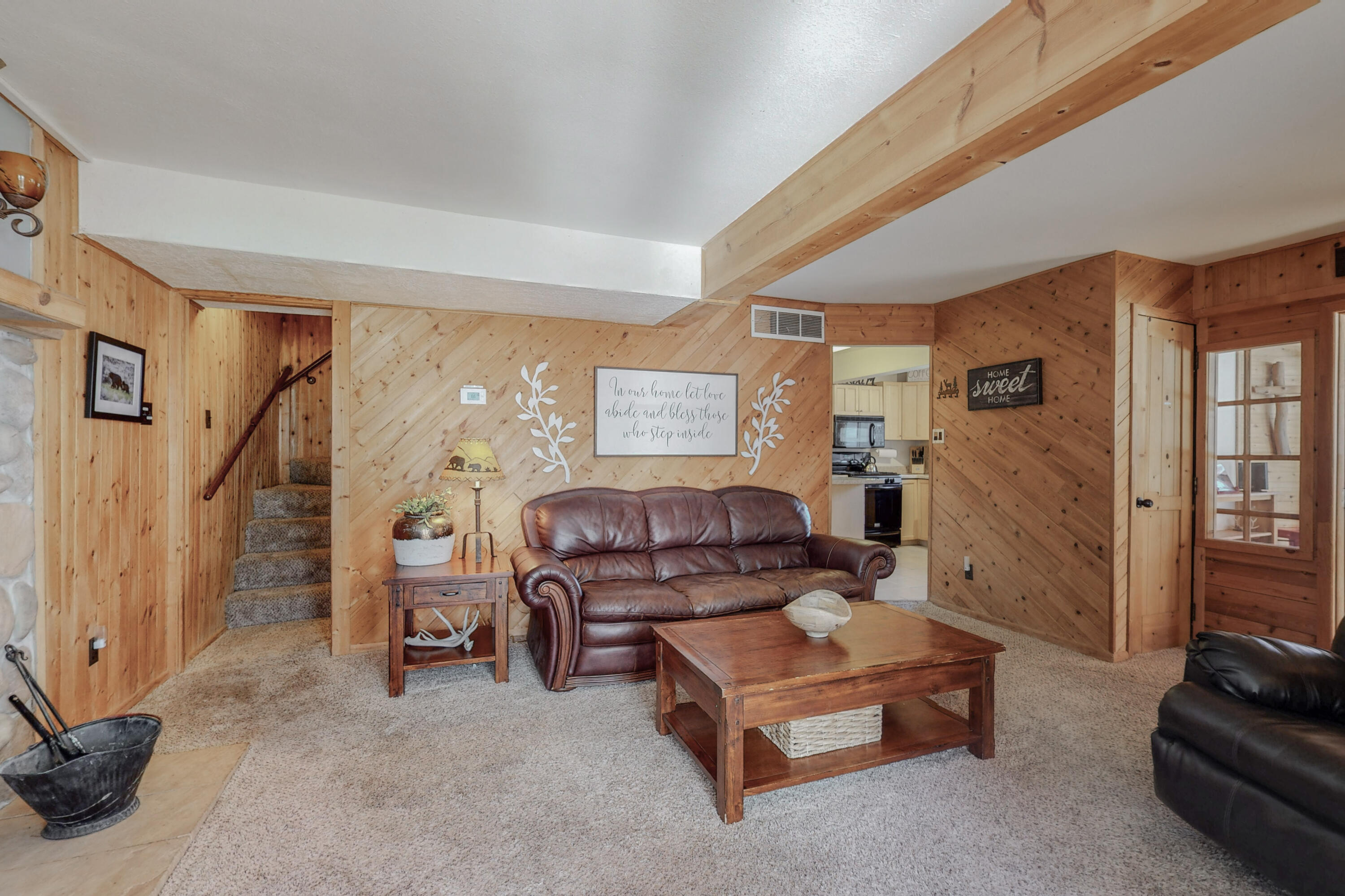 402 HIDDEN VALLEY Road