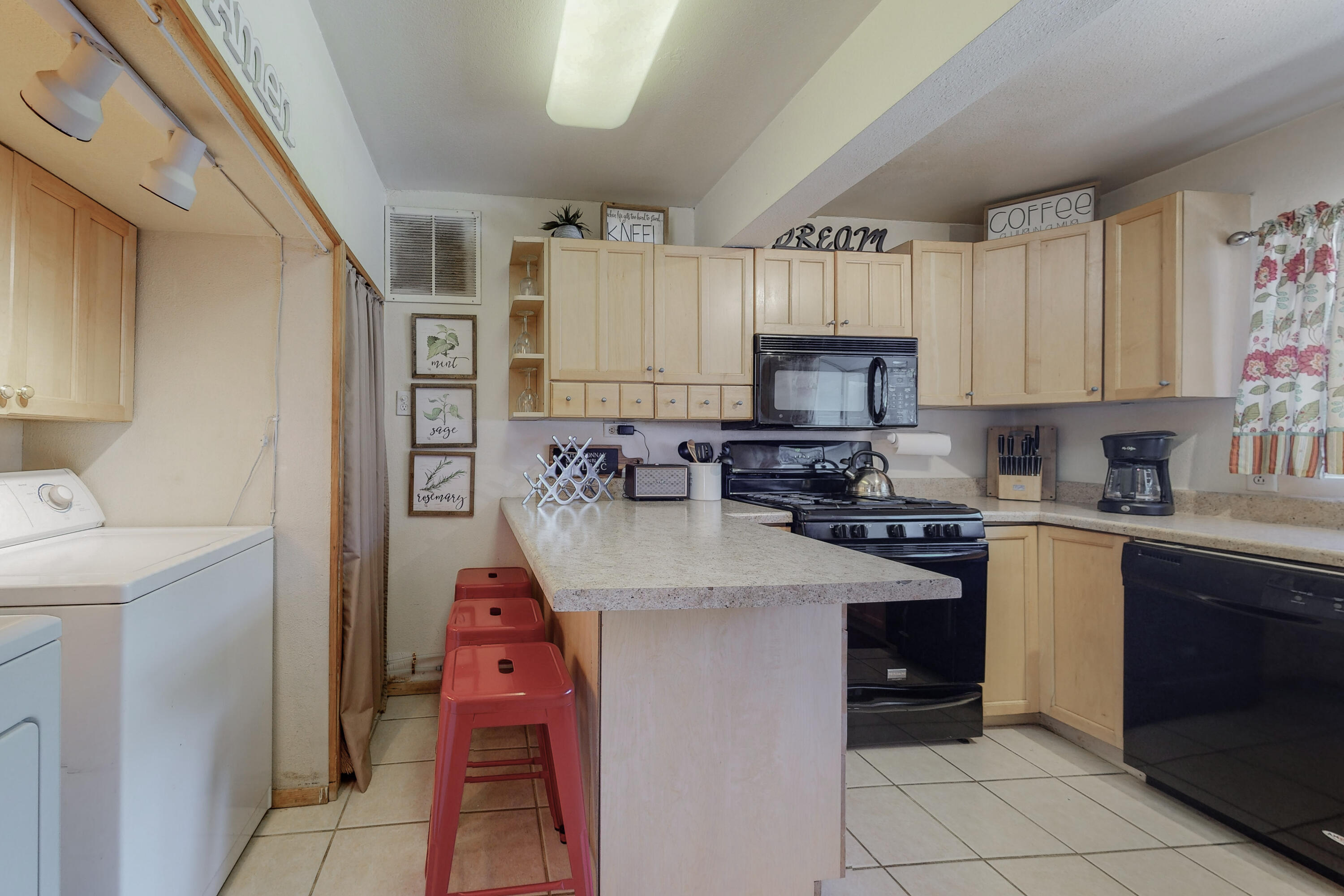 402 HIDDEN VALLEY Road