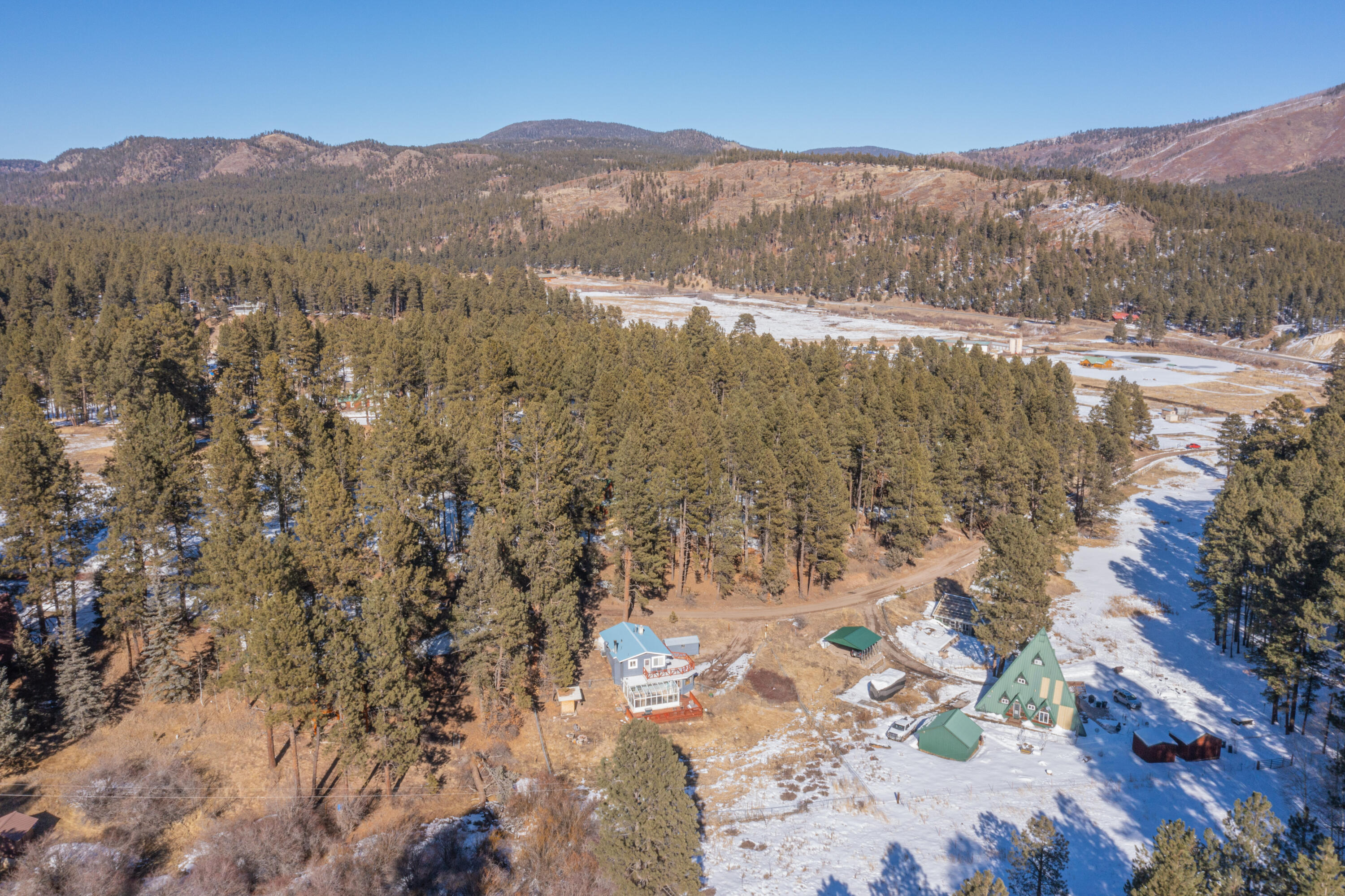 402 HIDDEN VALLEY Road