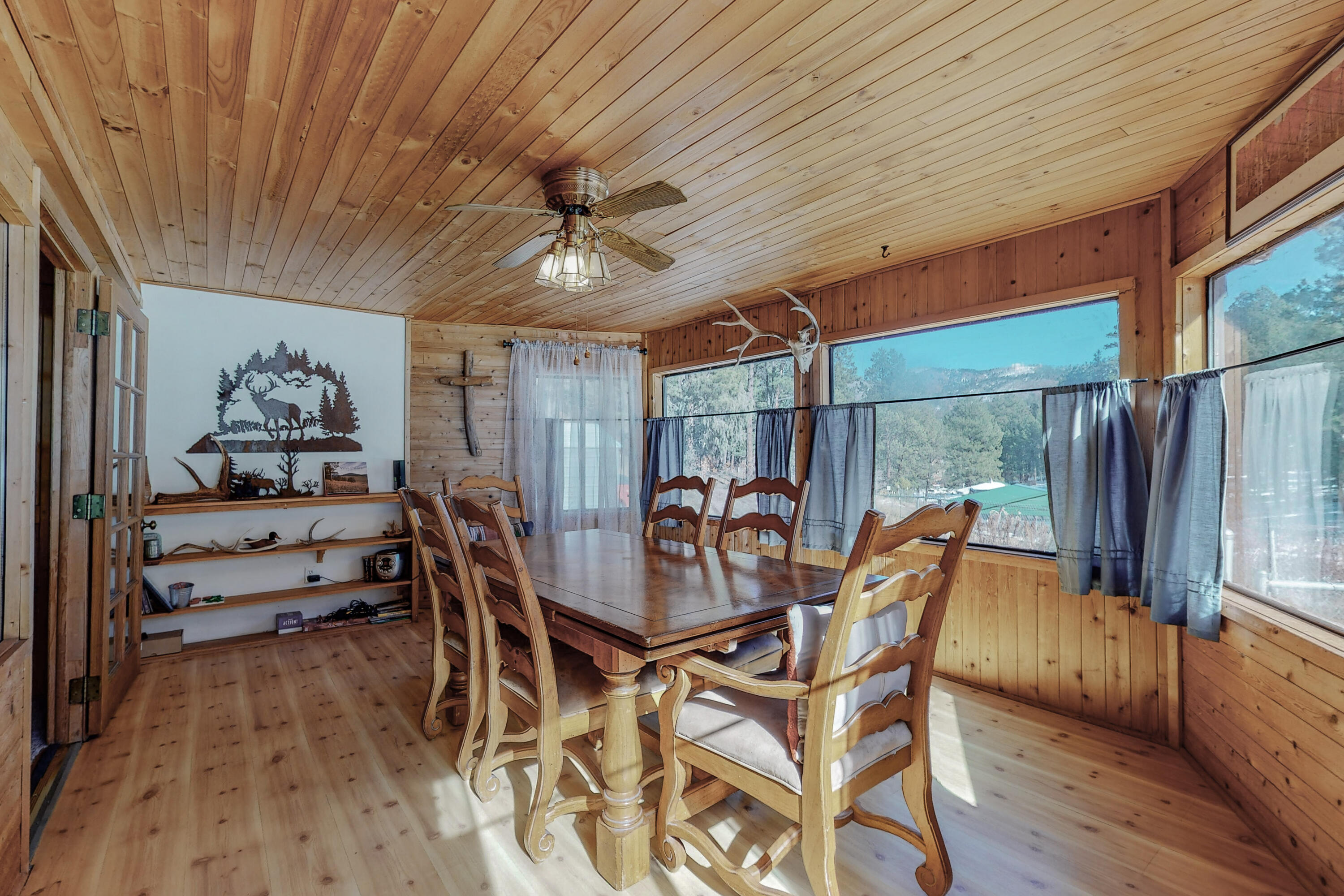 402 HIDDEN VALLEY Road