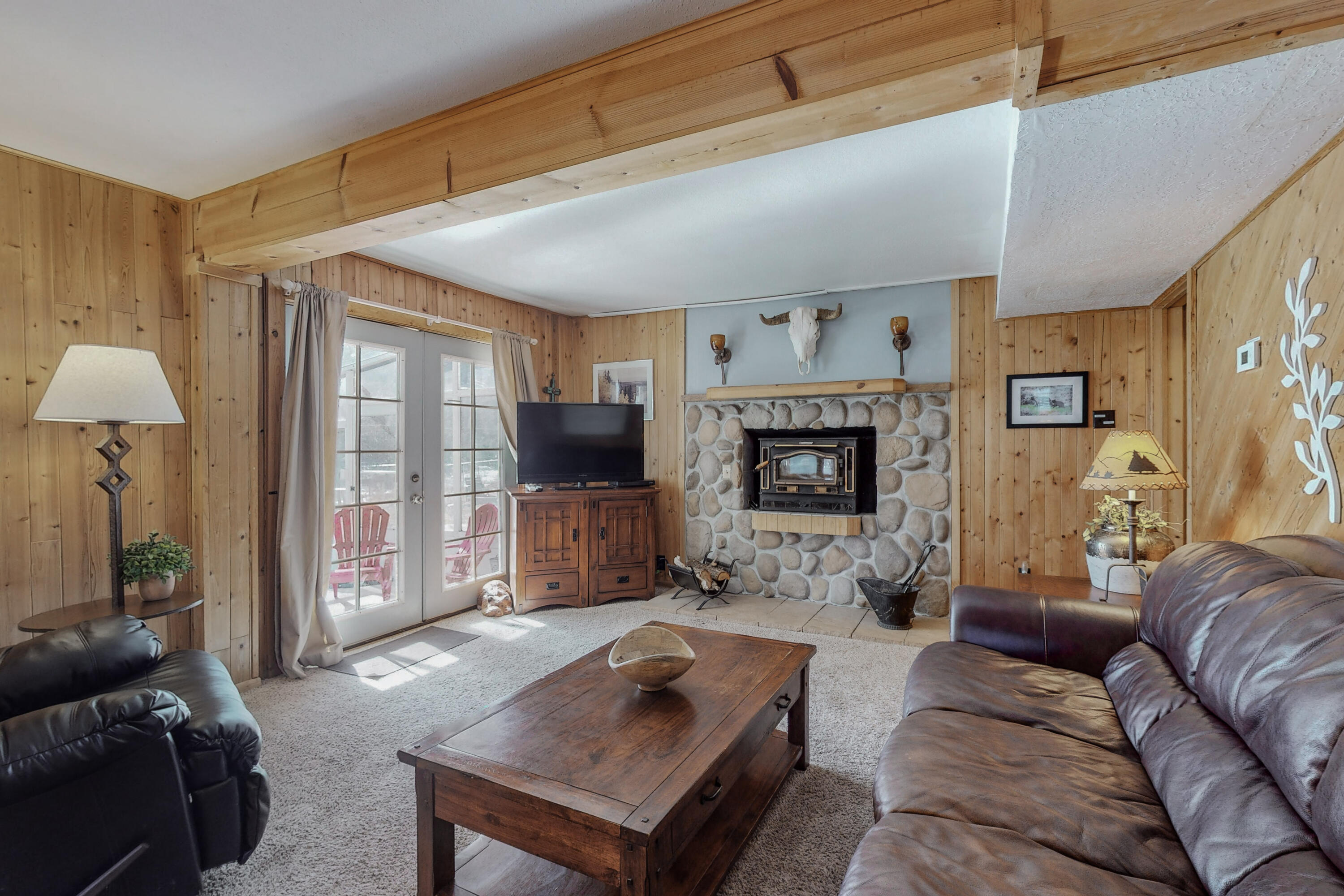 402 HIDDEN VALLEY Road