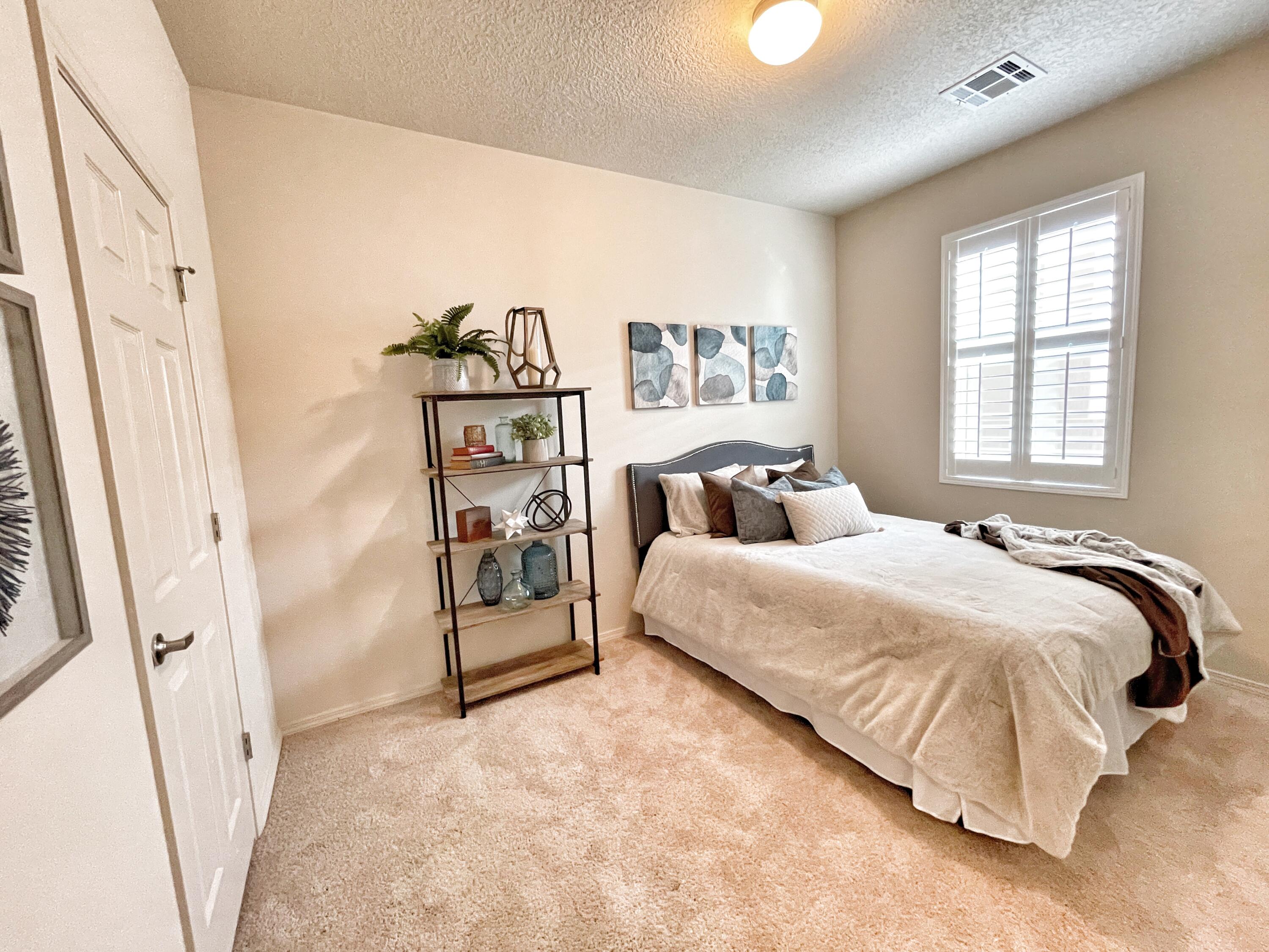 6105 SANTA FE TRAIL Trail NE