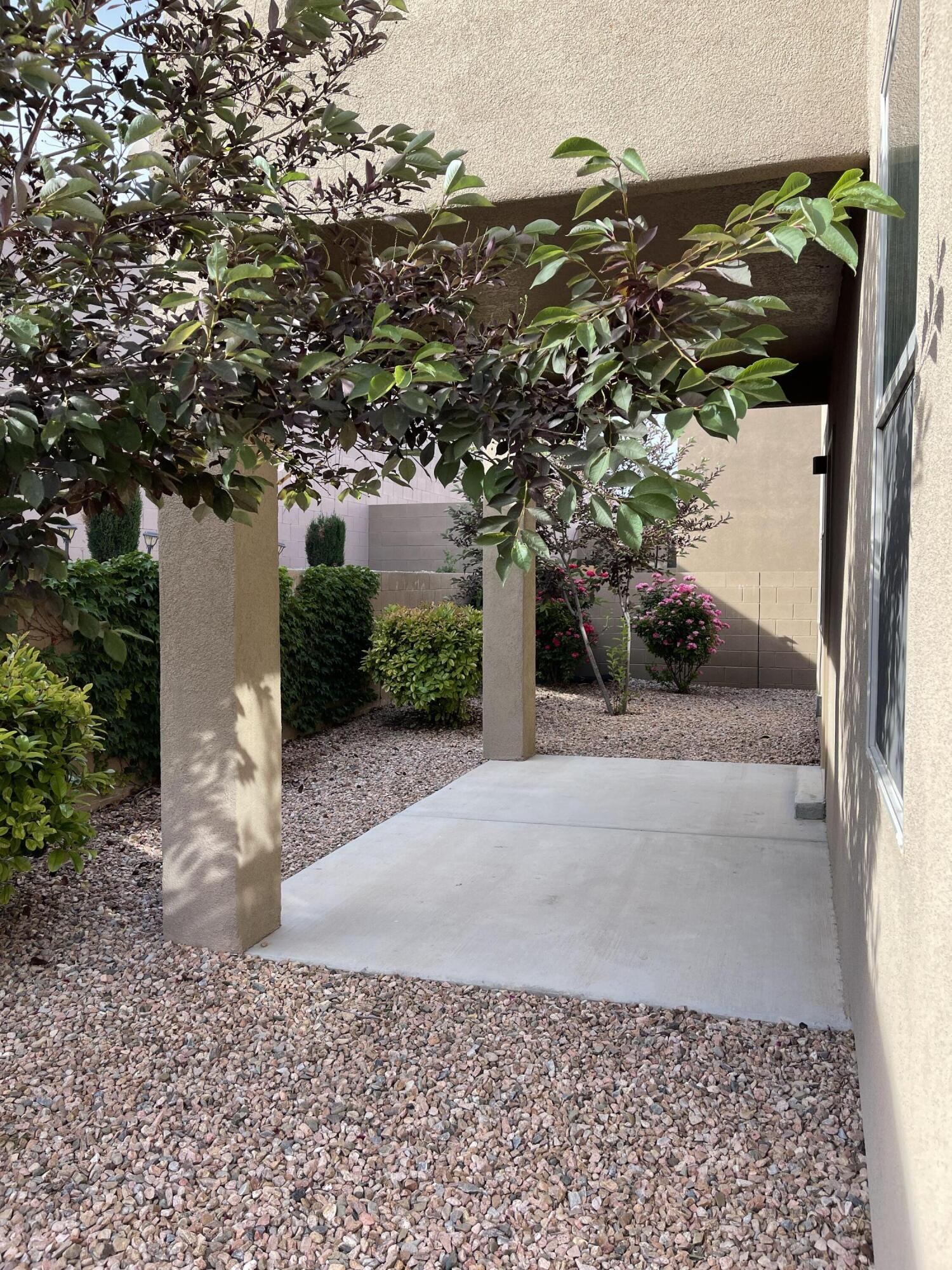 6105 SANTA FE TRAIL Trail NE