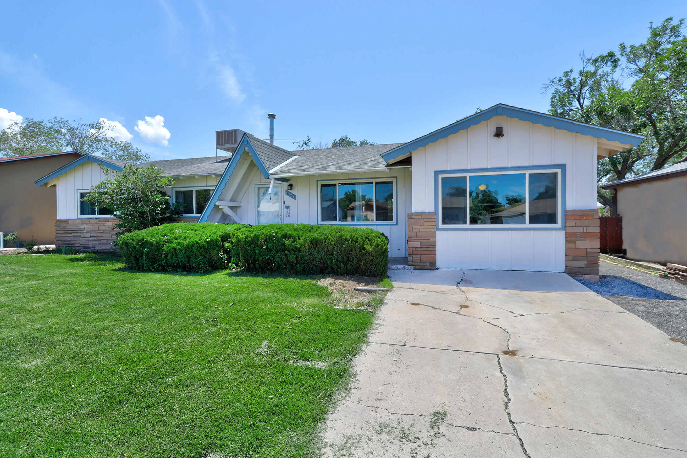 1024 WESTERFELD Drive NE