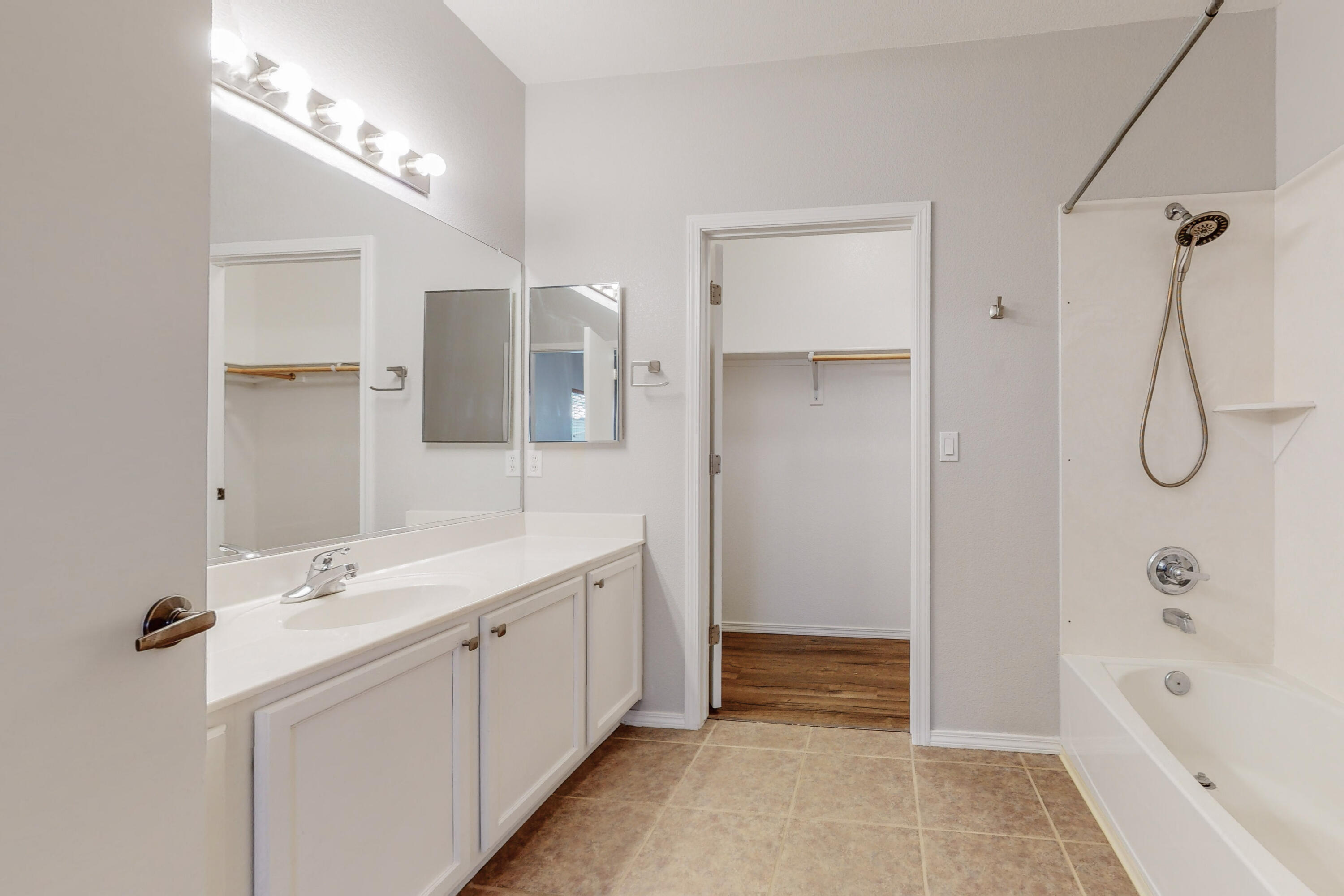 6800 Vista Del Norte Drive NE Unit: 2614