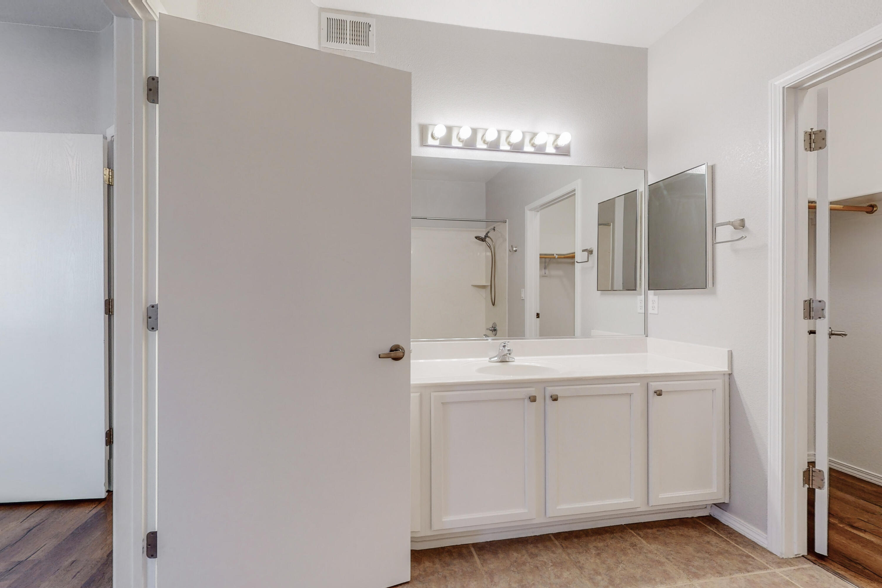 6800 Vista Del Norte Drive NE Unit: 2614