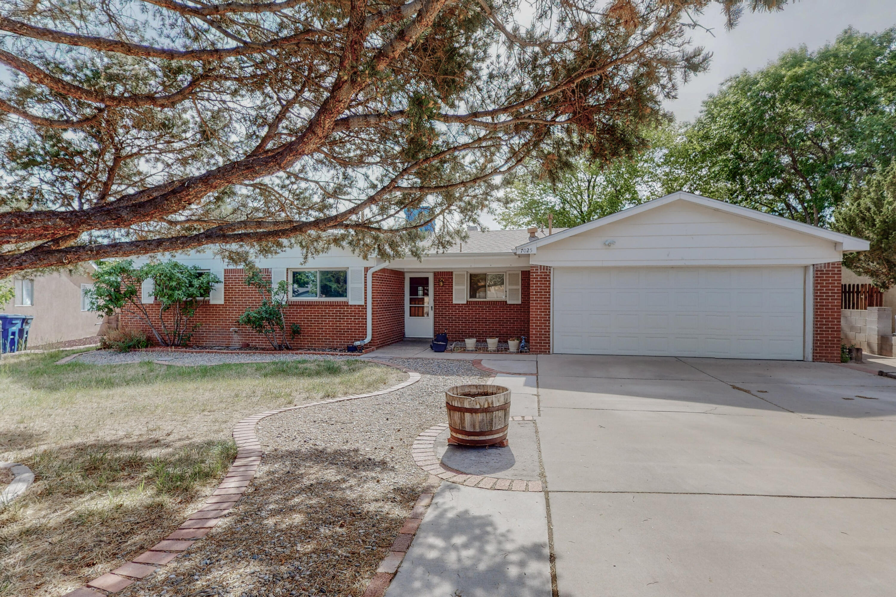7025 PRAIRIE Court NE