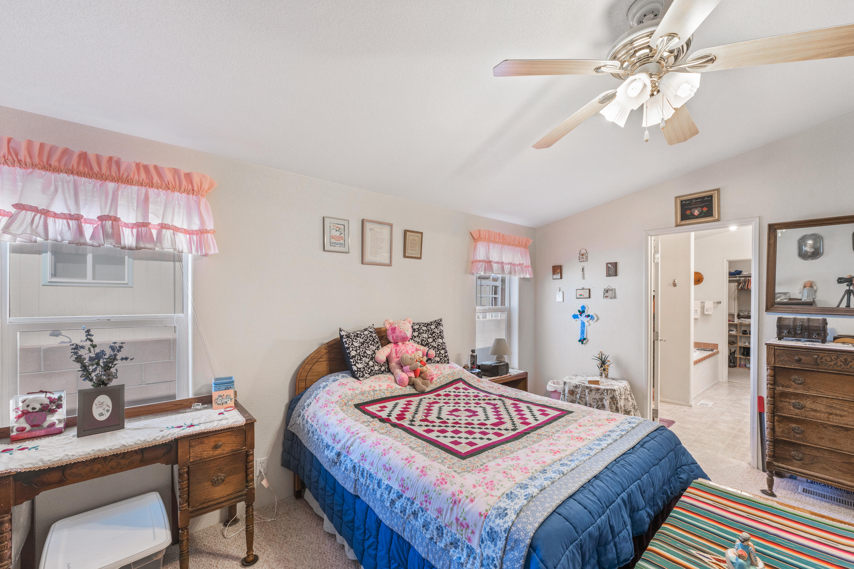 130 SUNRISE BLUFFS Drive