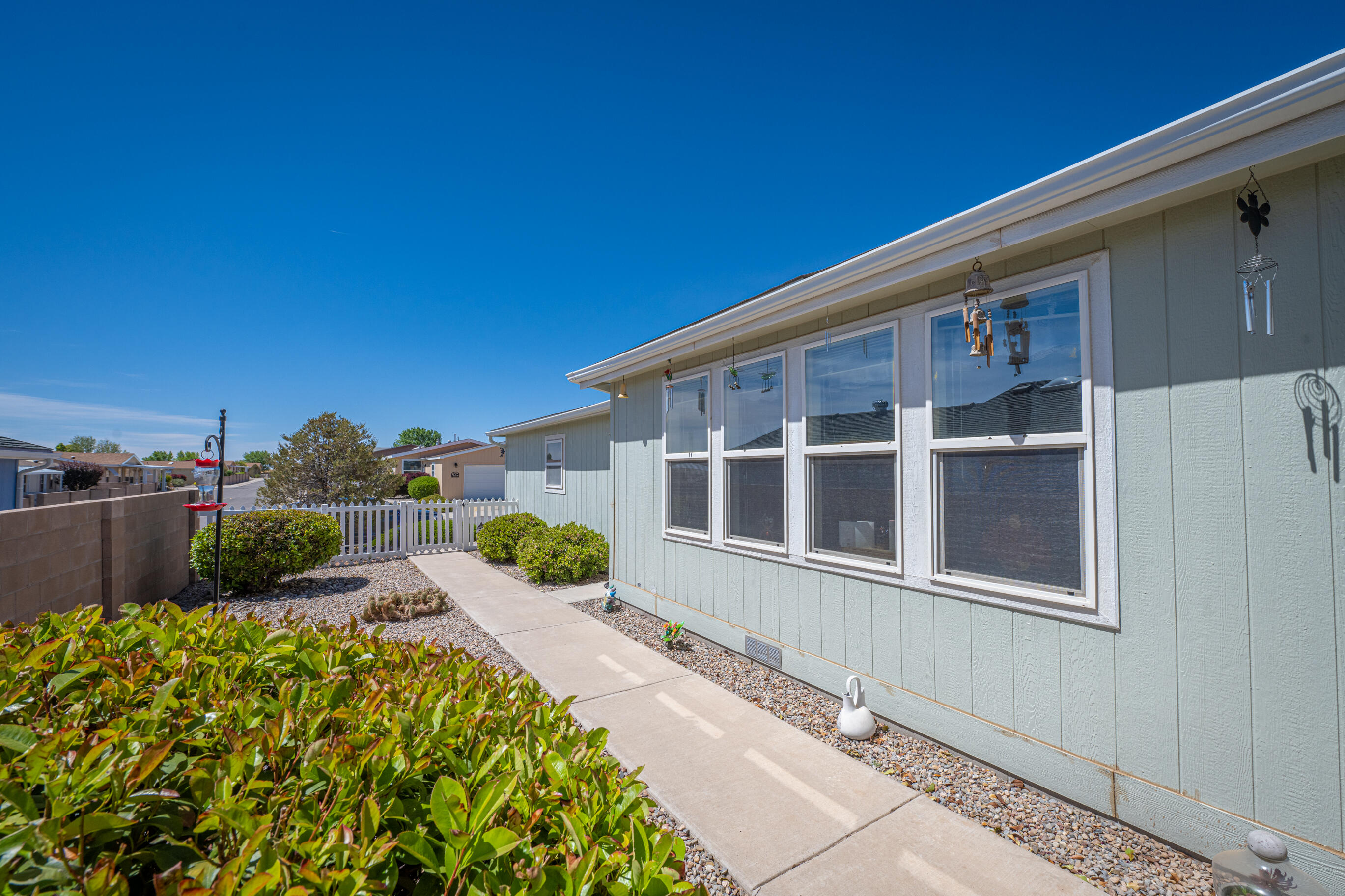 130 SUNRISE BLUFFS Drive