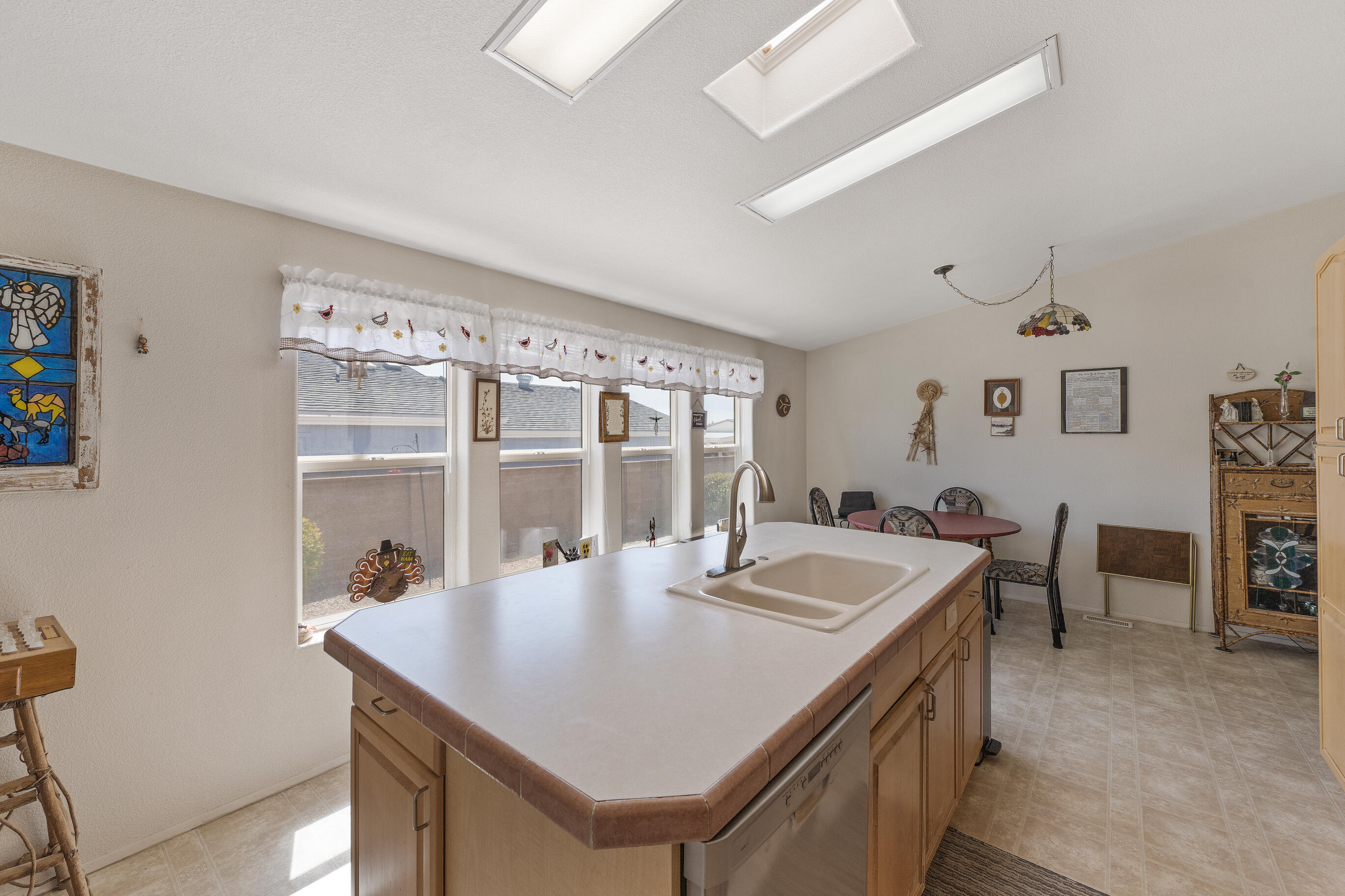 130 SUNRISE BLUFFS Drive
