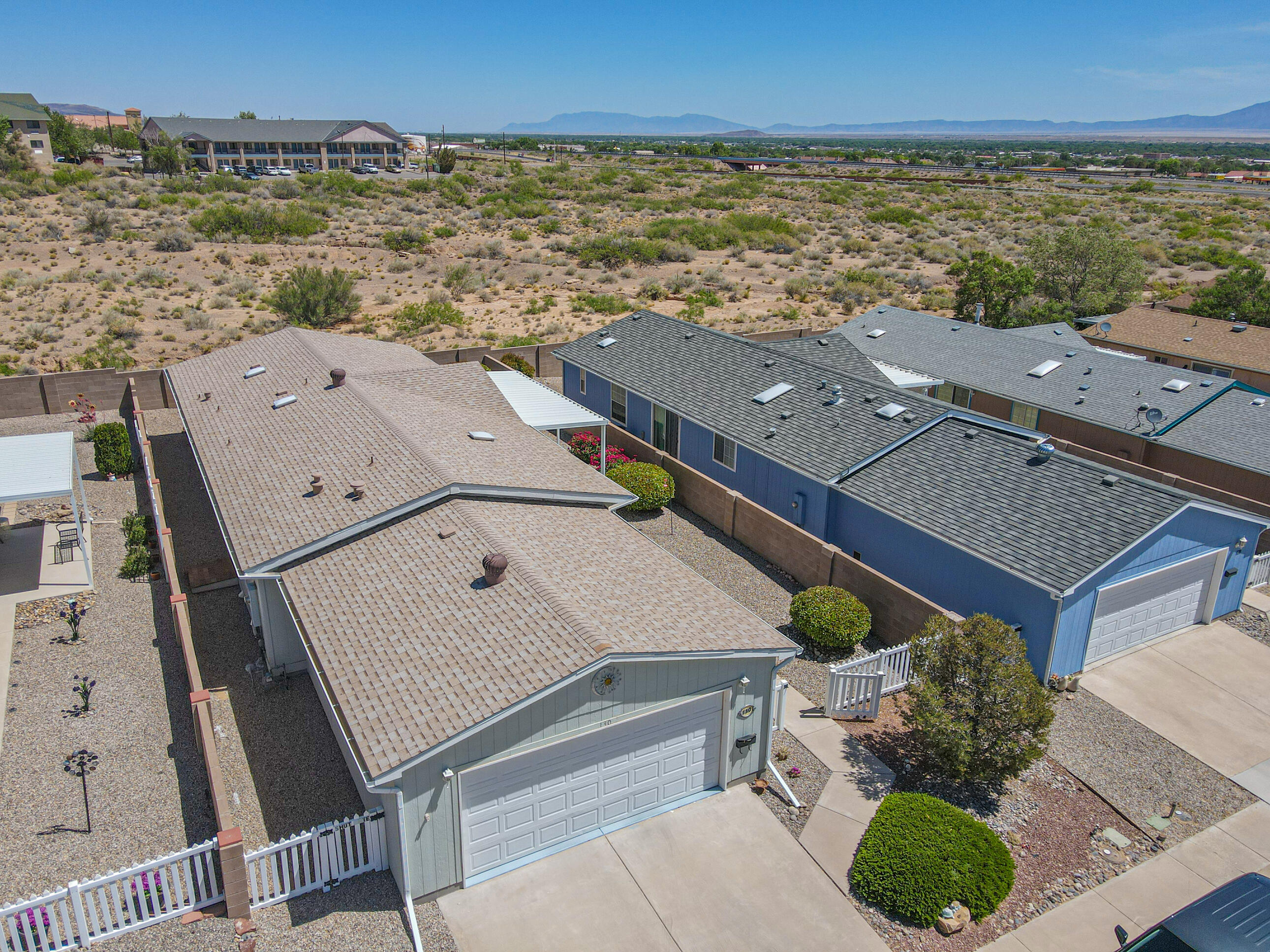 130 SUNRISE BLUFFS Drive