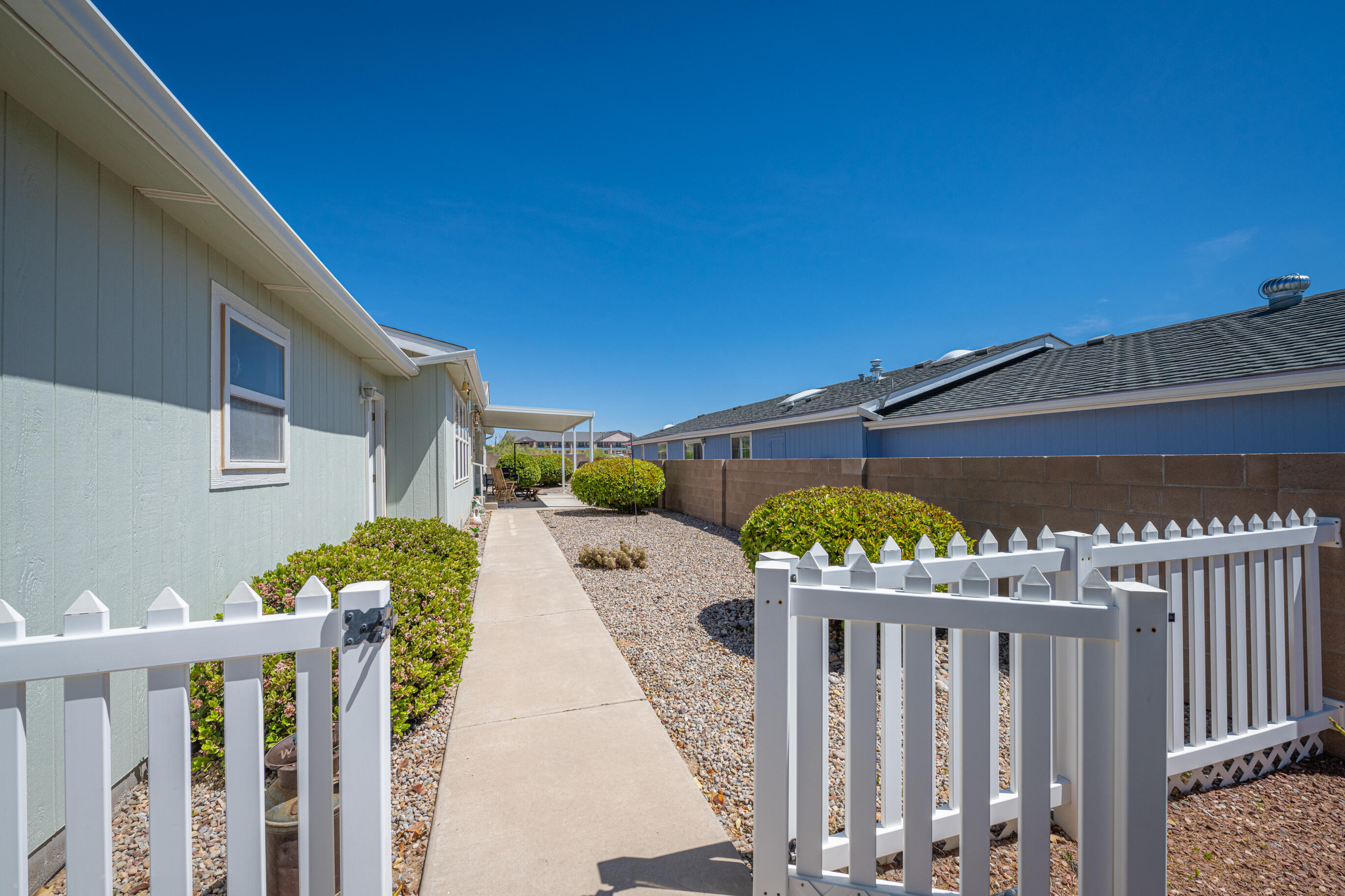130 SUNRISE BLUFFS Drive
