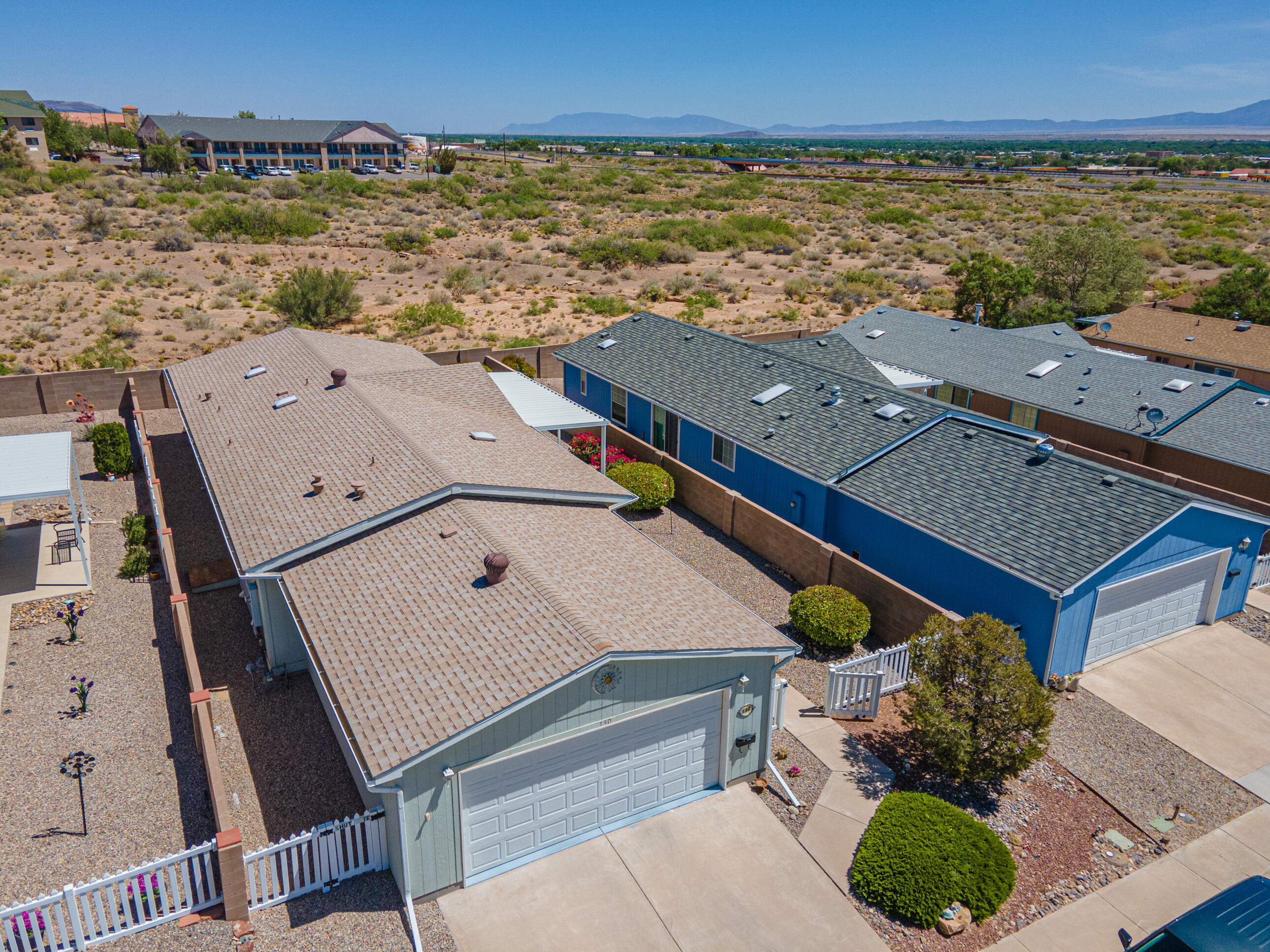 130 SUNRISE BLUFFS Drive