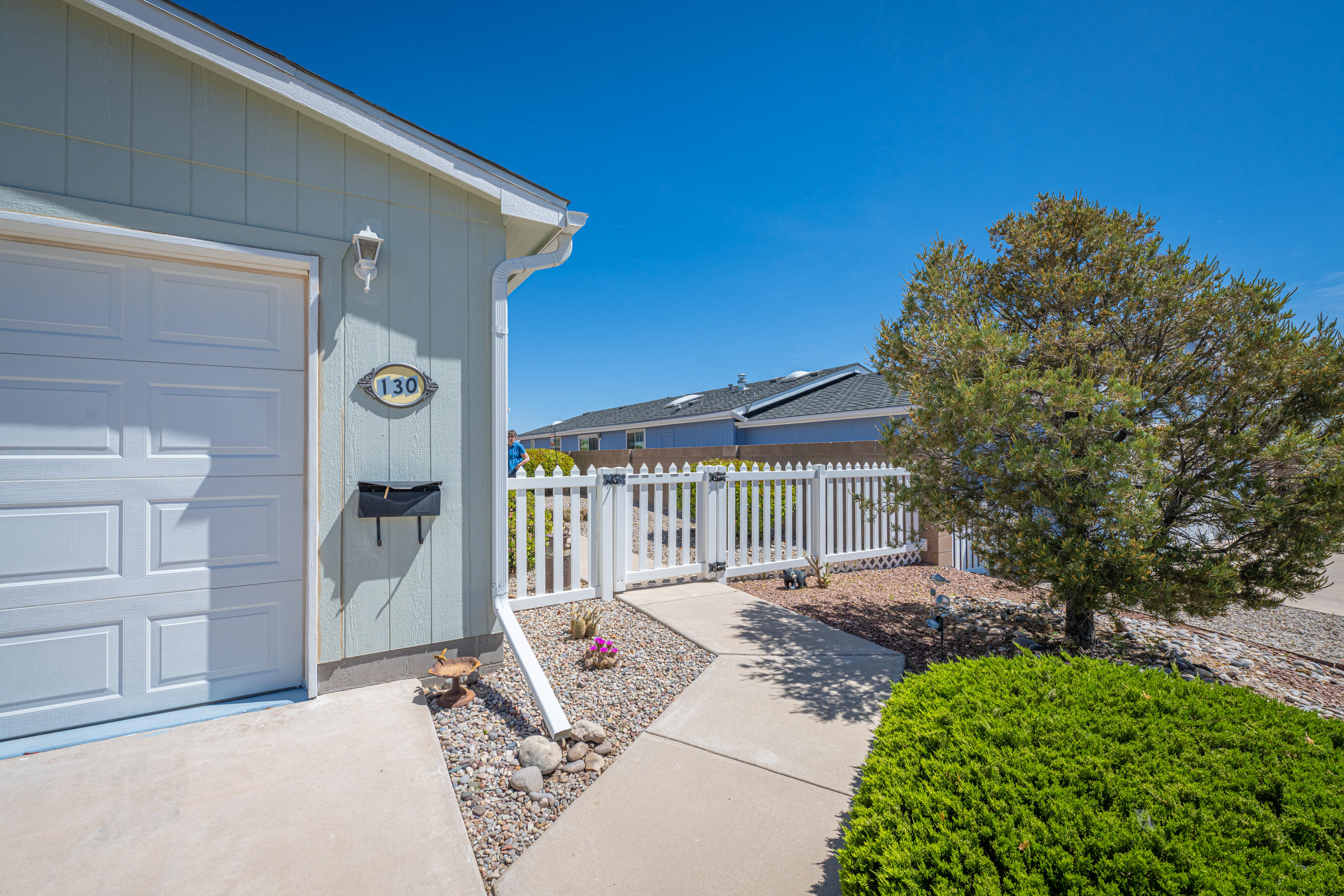 130 SUNRISE BLUFFS Drive
