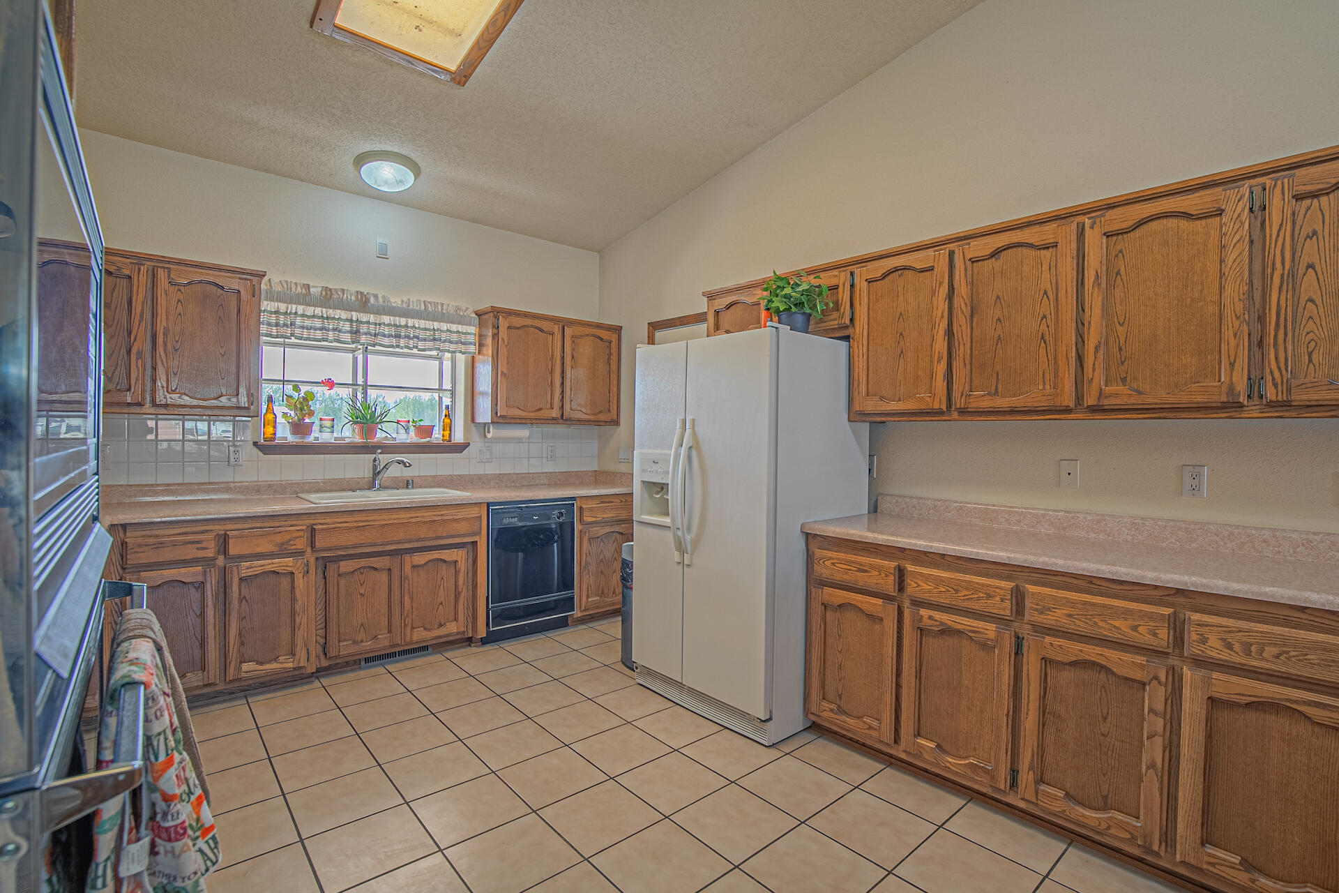 77 BLOOM N SHINE Road
