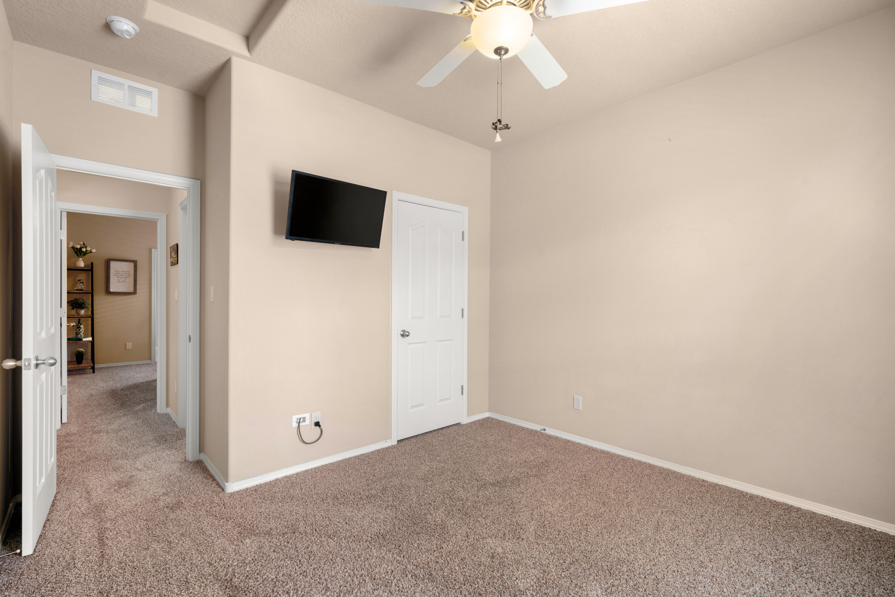 839 VISTA PATRON Drive