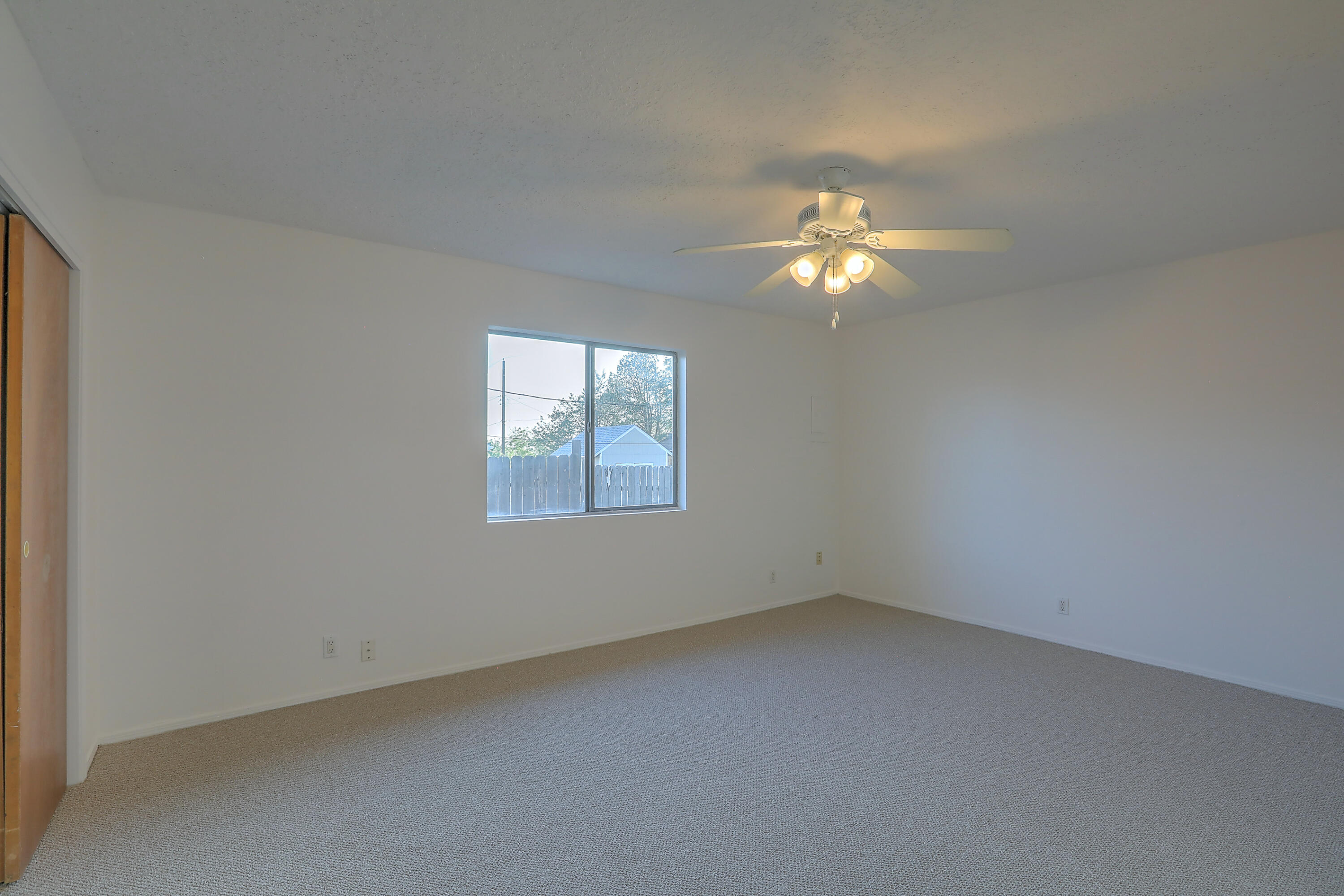 13005 MARBLE Avenue NE