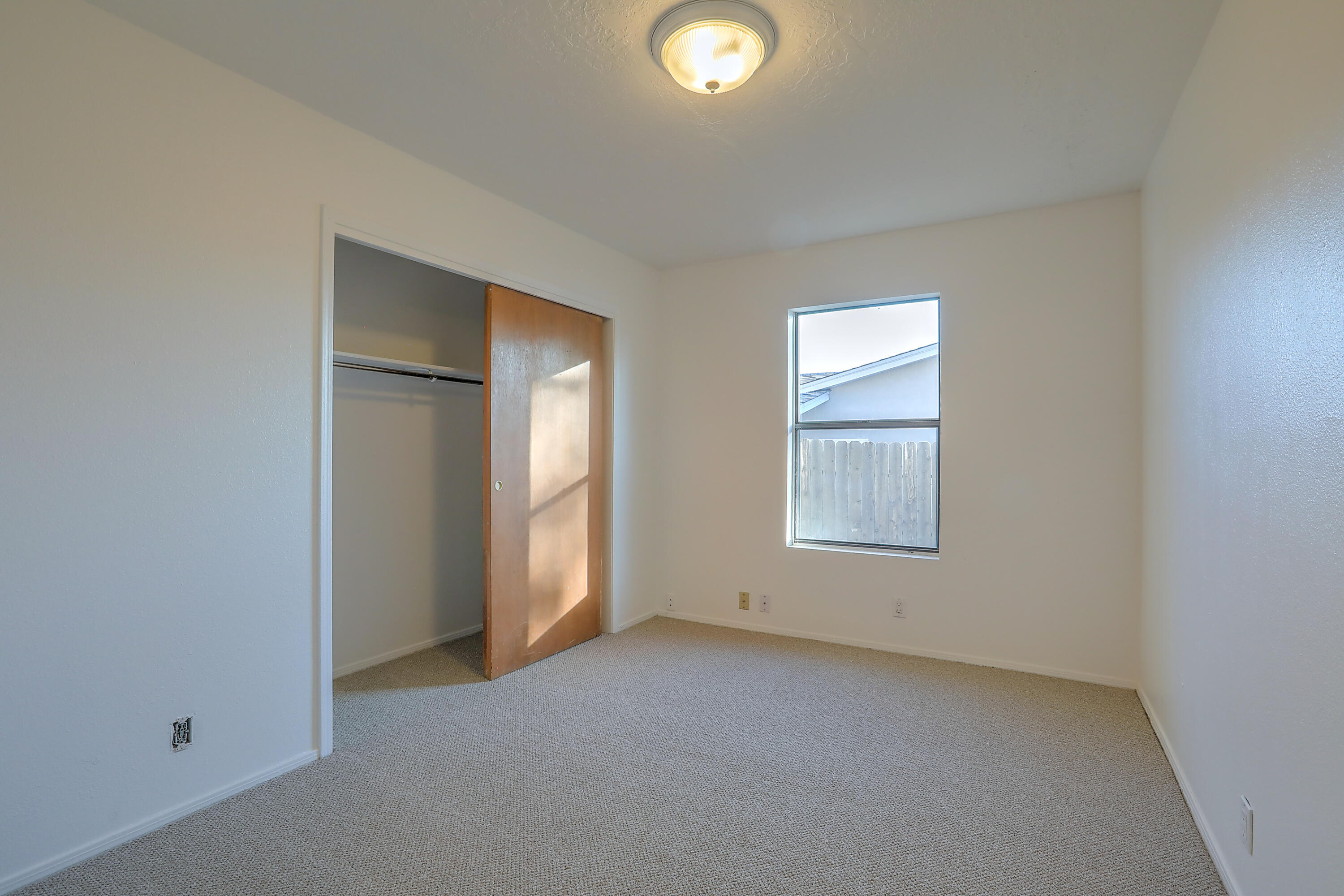 13005 MARBLE Avenue NE
