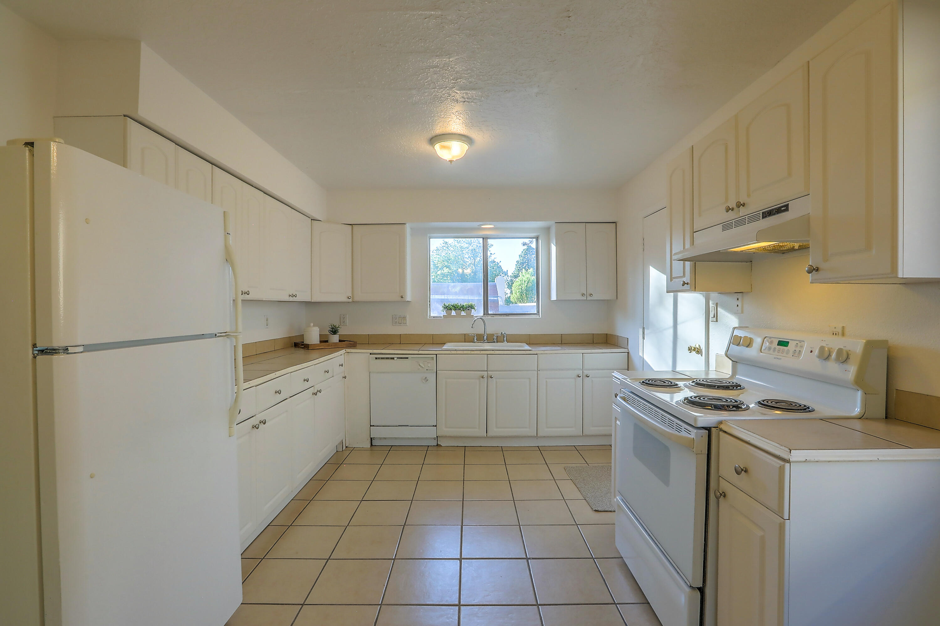 13005 MARBLE Avenue NE