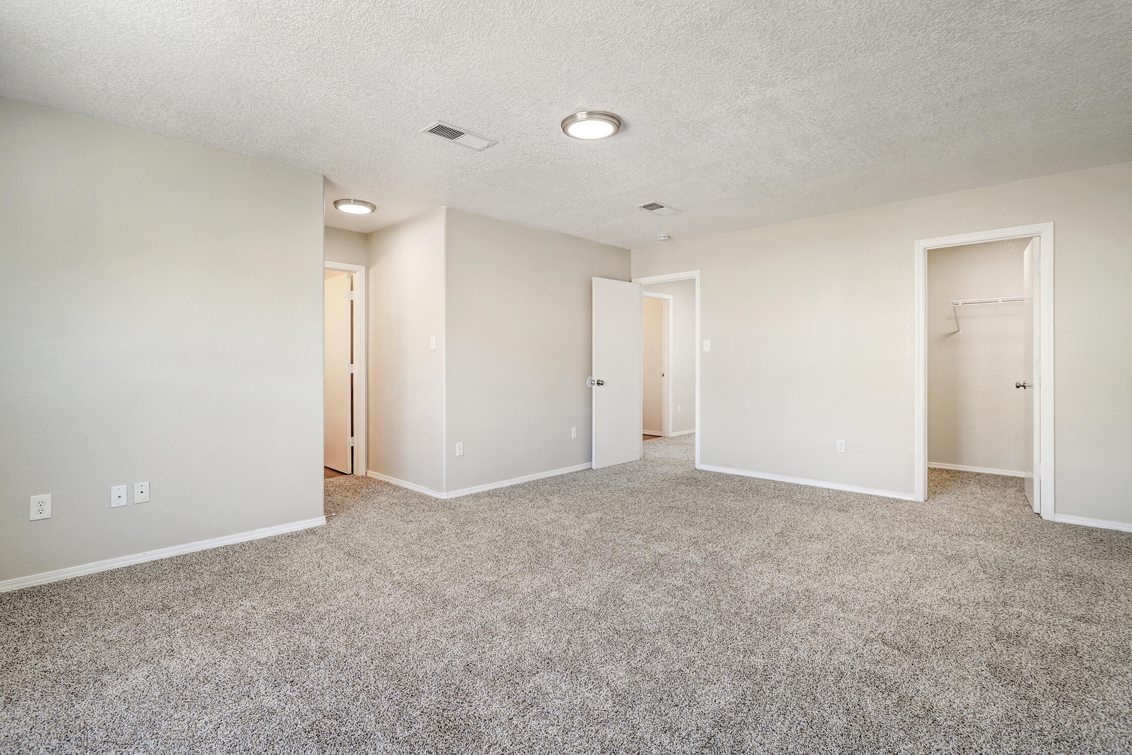 427 DESERT BLUFF Drive SW
