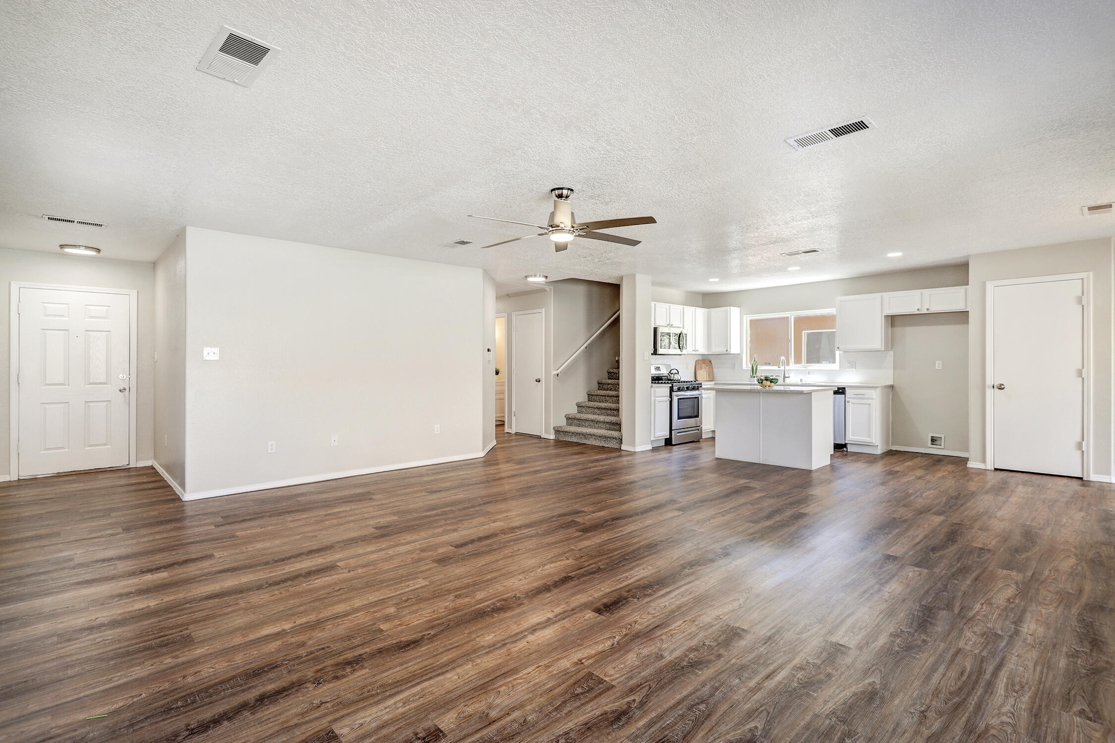 427 DESERT BLUFF Drive SW