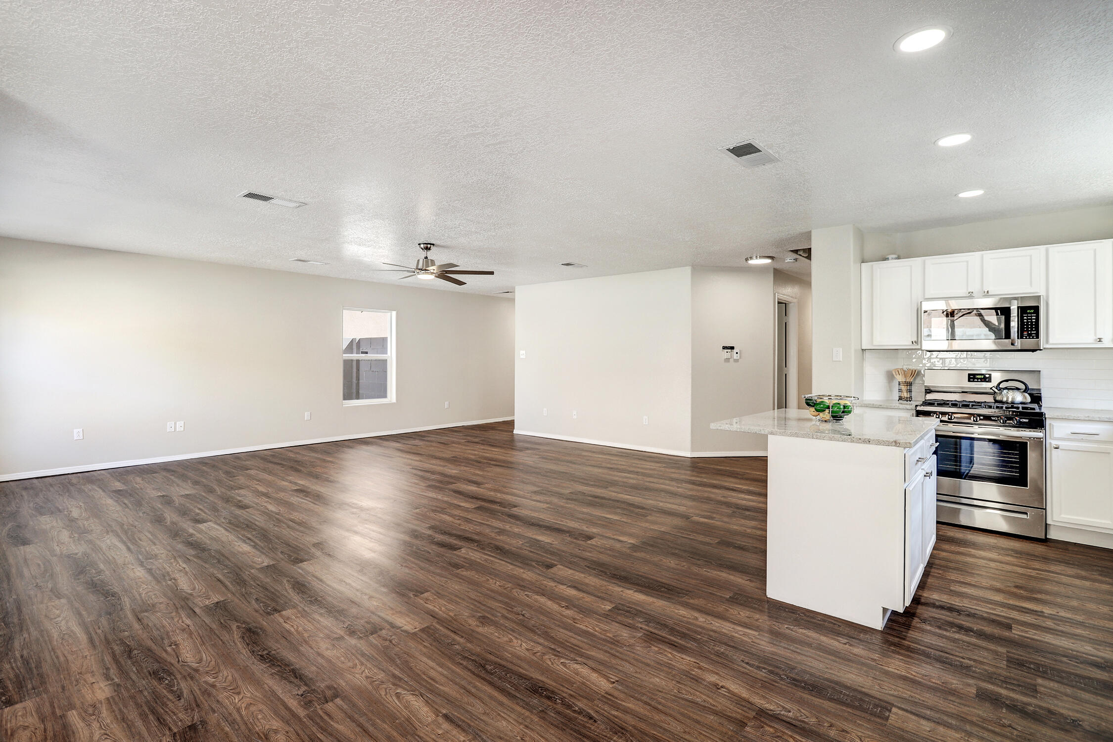 427 DESERT BLUFF Drive SW