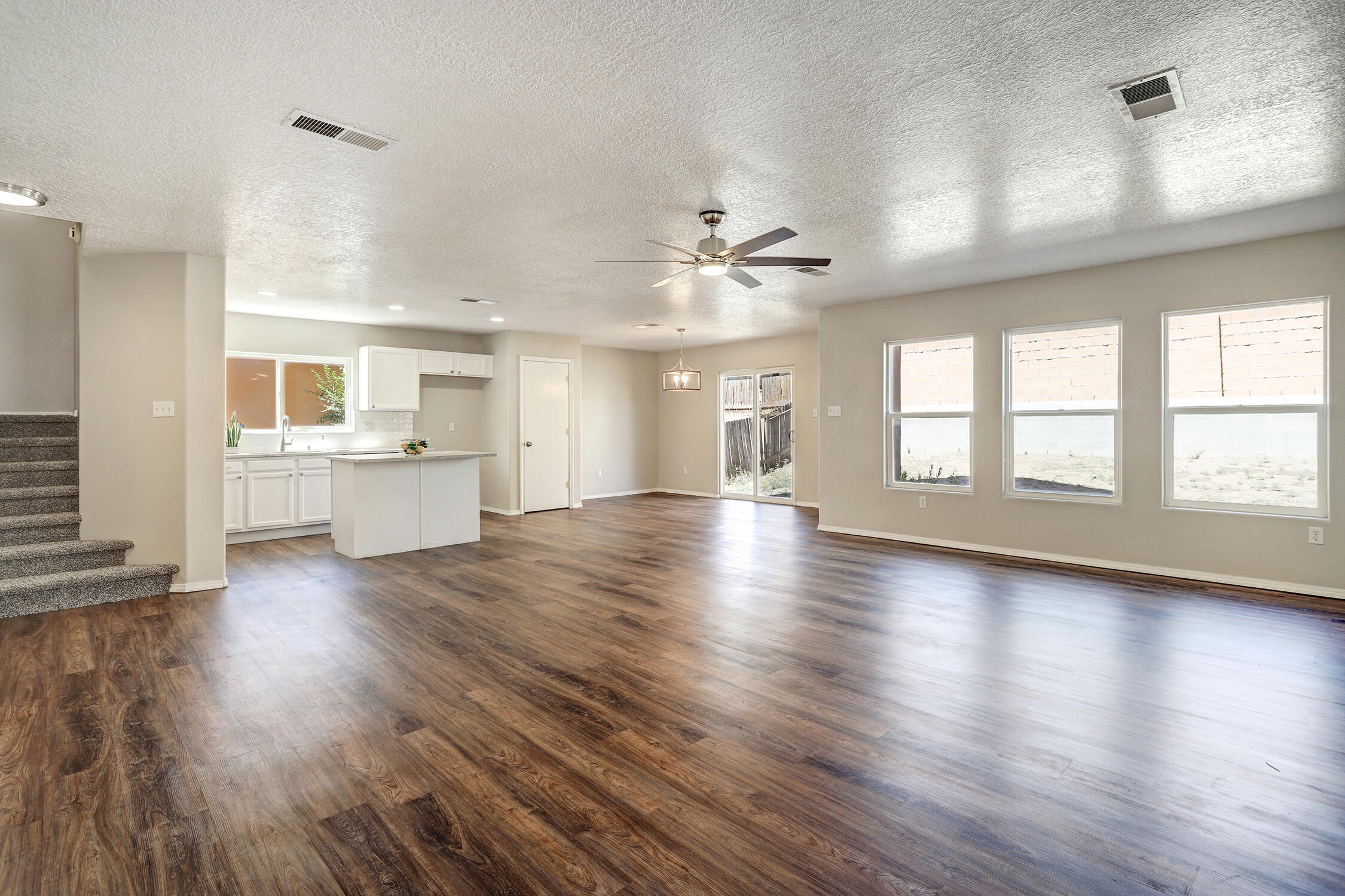 427 DESERT BLUFF Drive SW