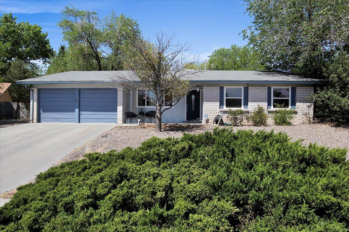 5621 SIBONEY Loop NE